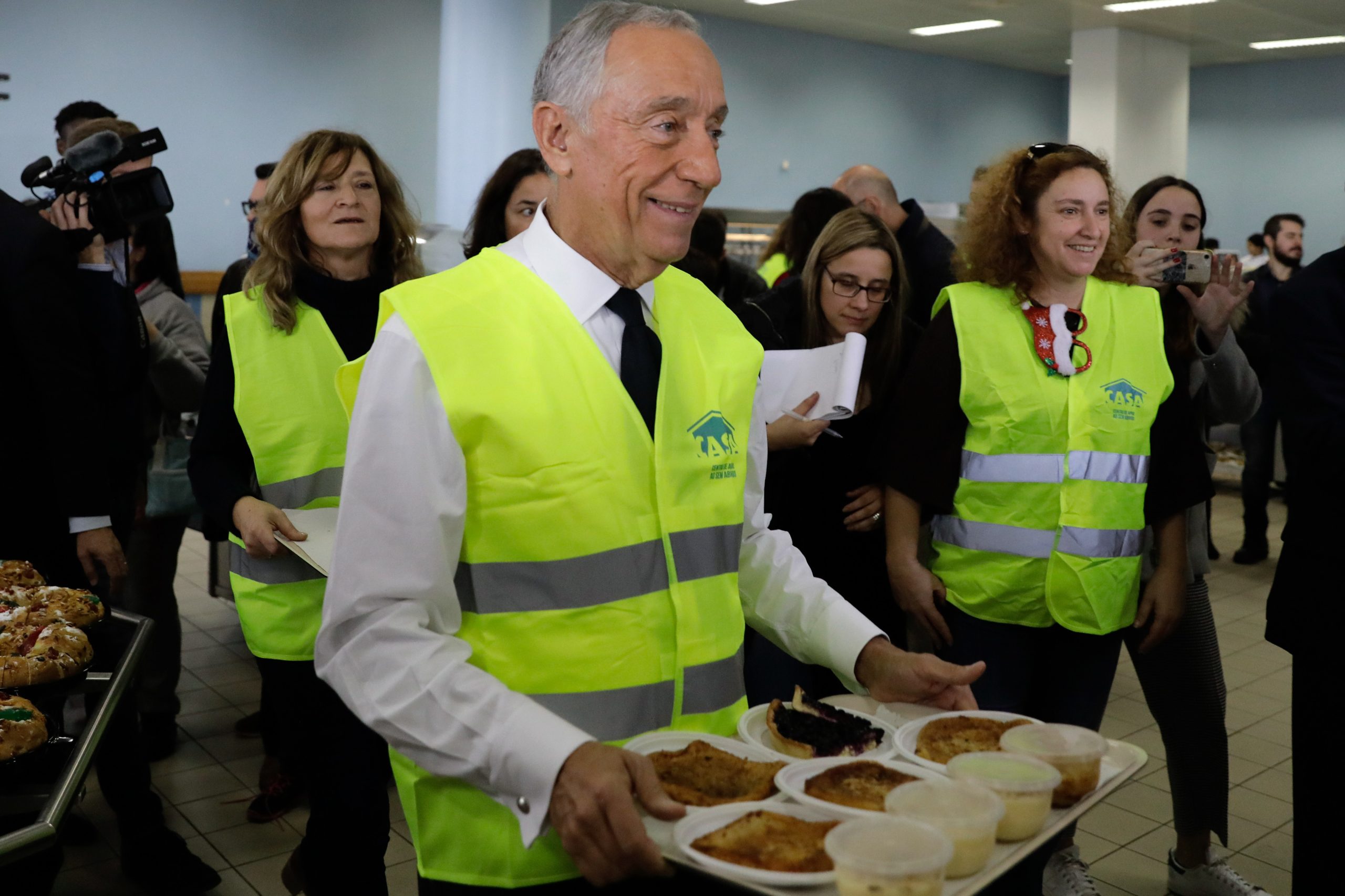 Presidente pede “vontade política” para acabar com despejos que causam “novos sem-abrigo”