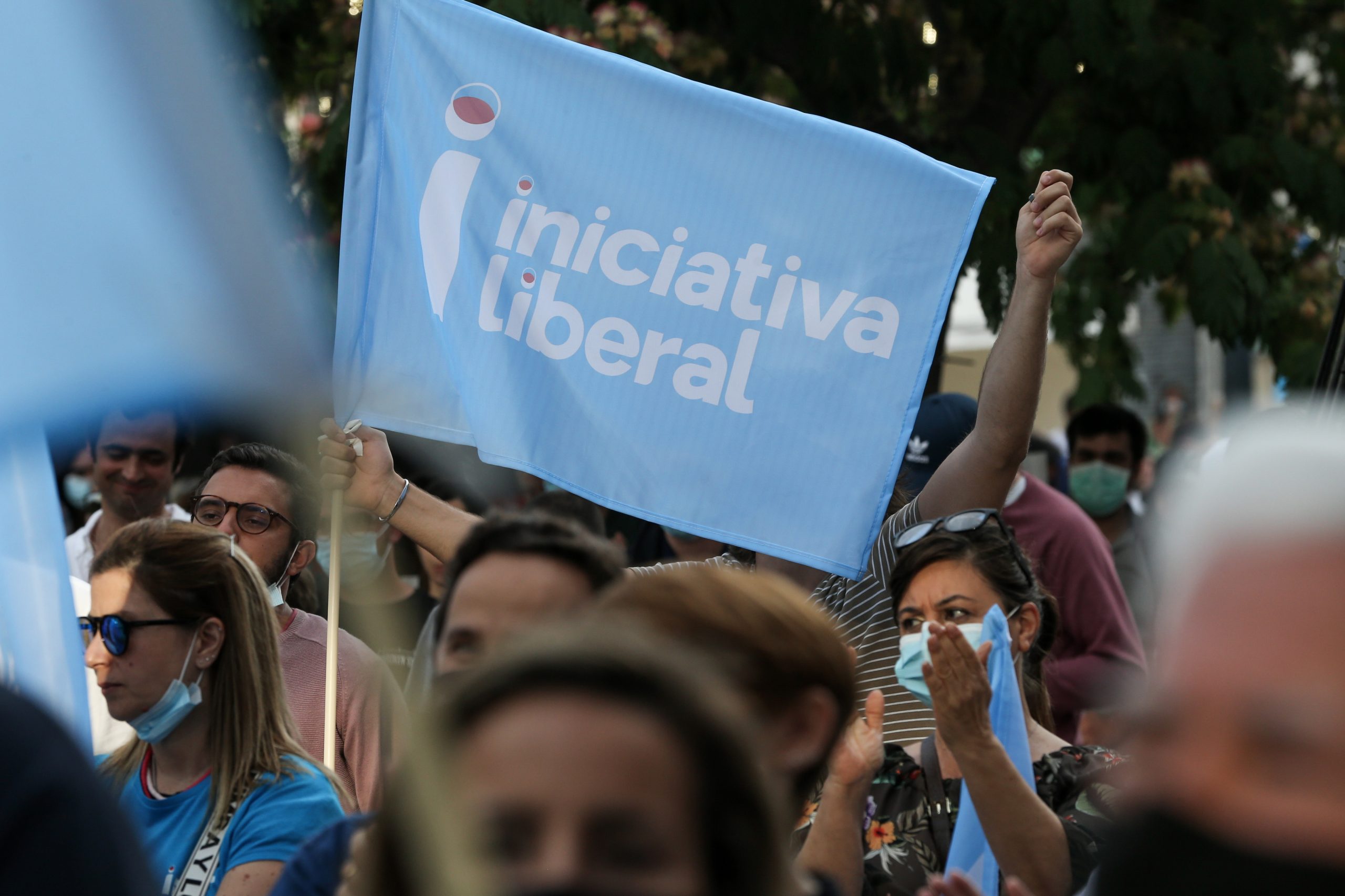 Iniciativa Liberal “abriu garrafa de espumante” com deputado municipal em Braga