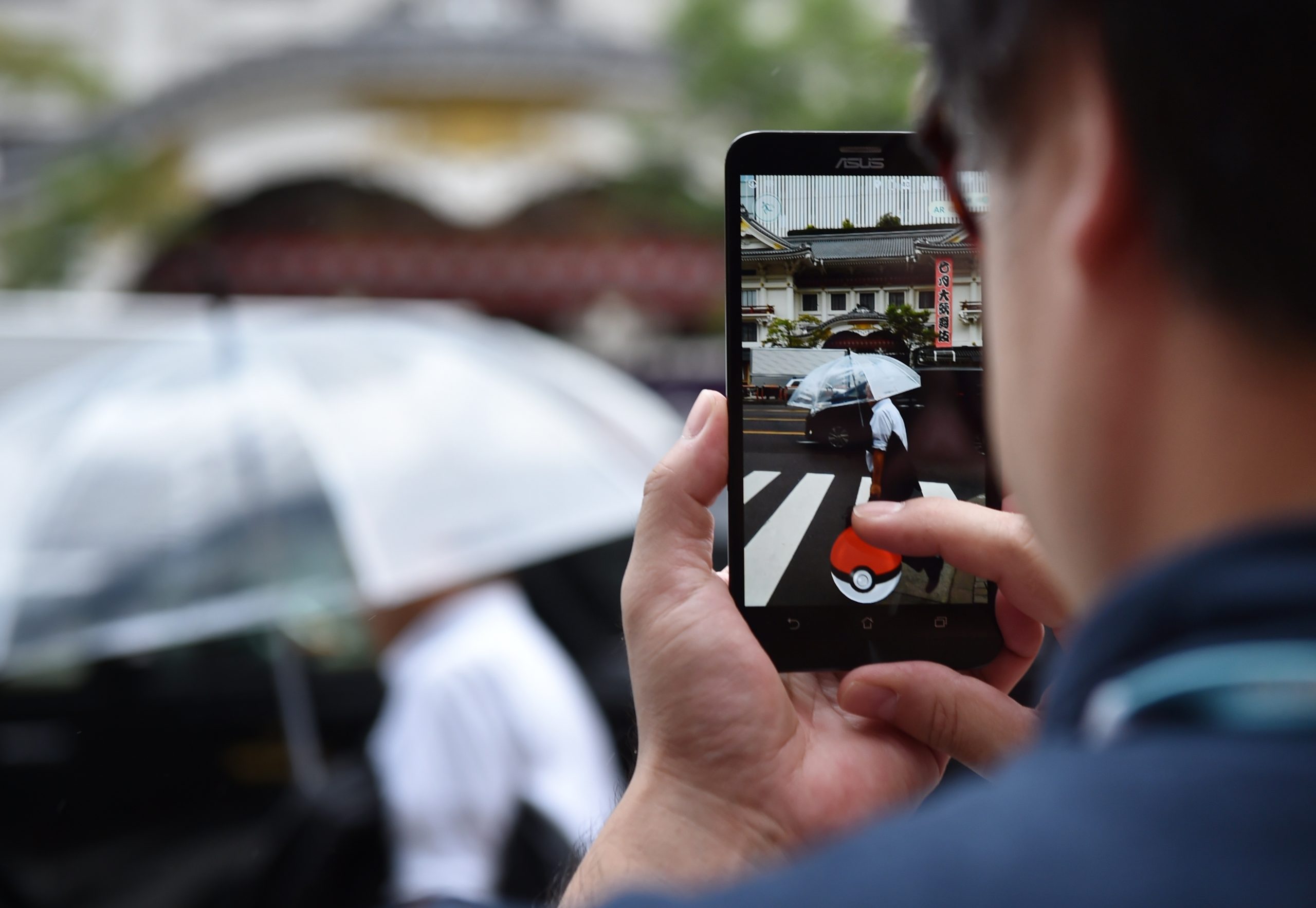 EUA: Dois polícias de Los Angeles demitidos por ignorar assalto para apanhar Pokémons