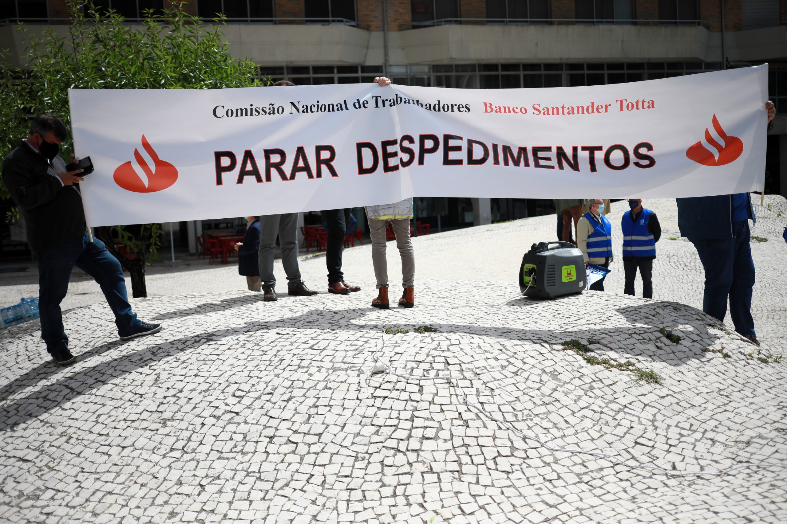 ACT está a acompanhar redução de trabalhadores pelo Santander Totta