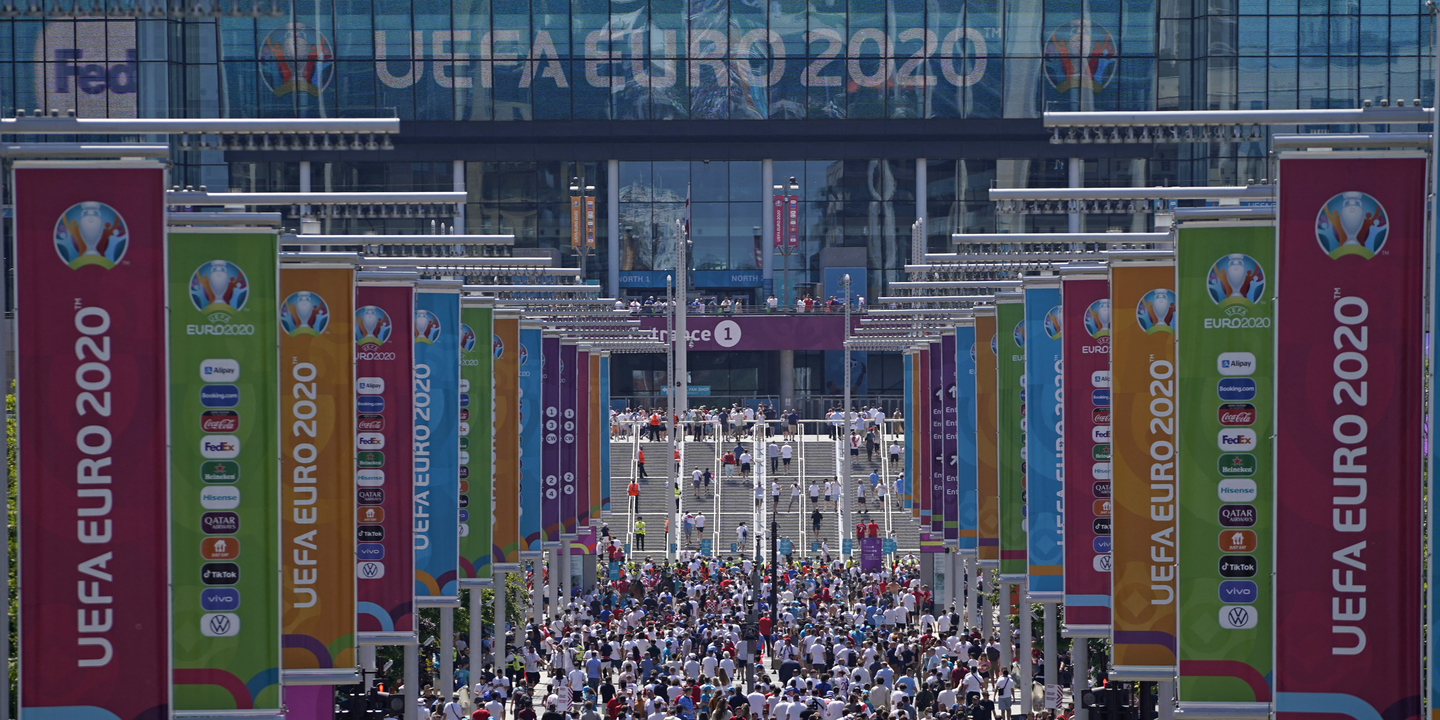 Euro2020: UEFA abre procedimento disciplinar à Inglaterra por comportamento dos adeptos