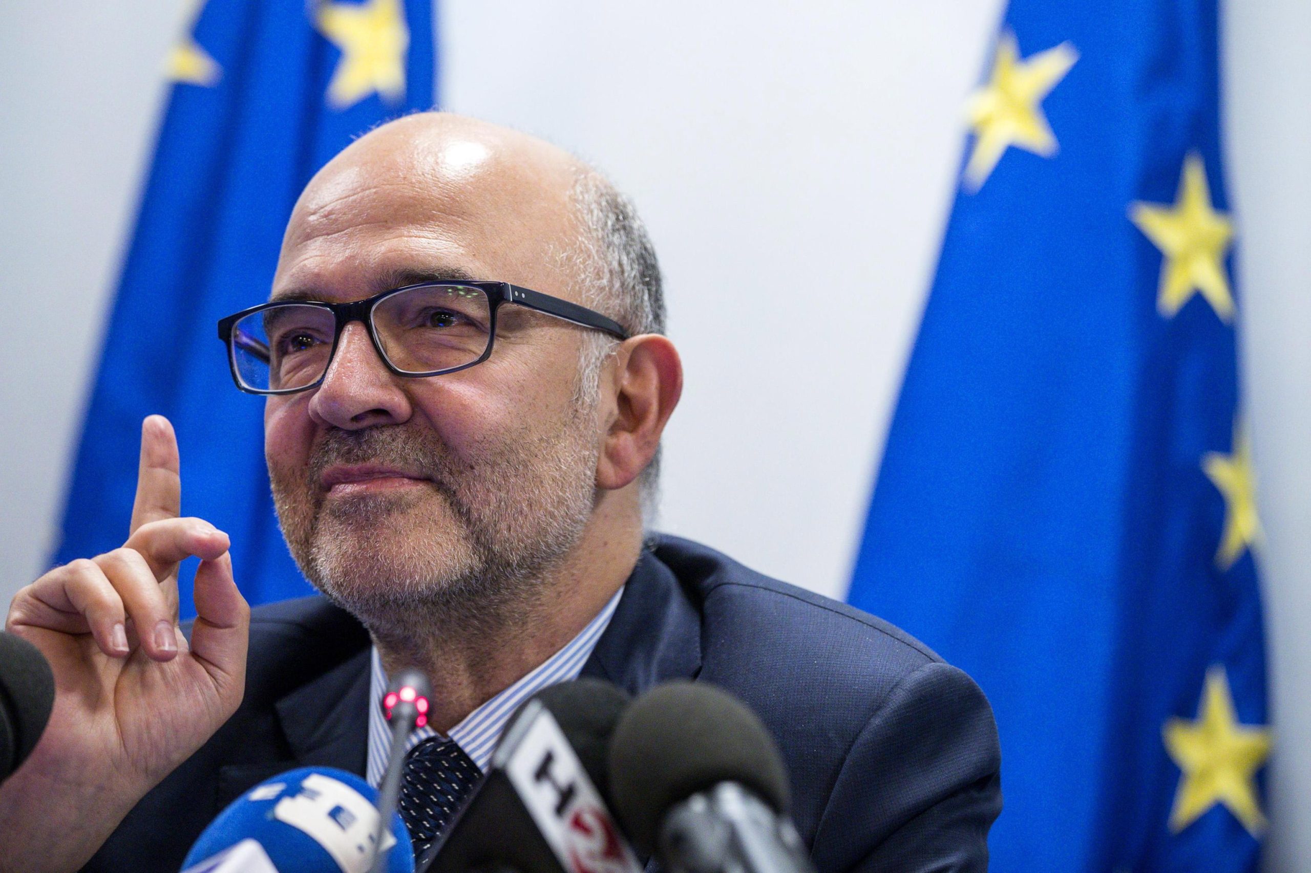 Bruxelas quer “diálogo construtivo” após respostas de Roma sobre o orçamento