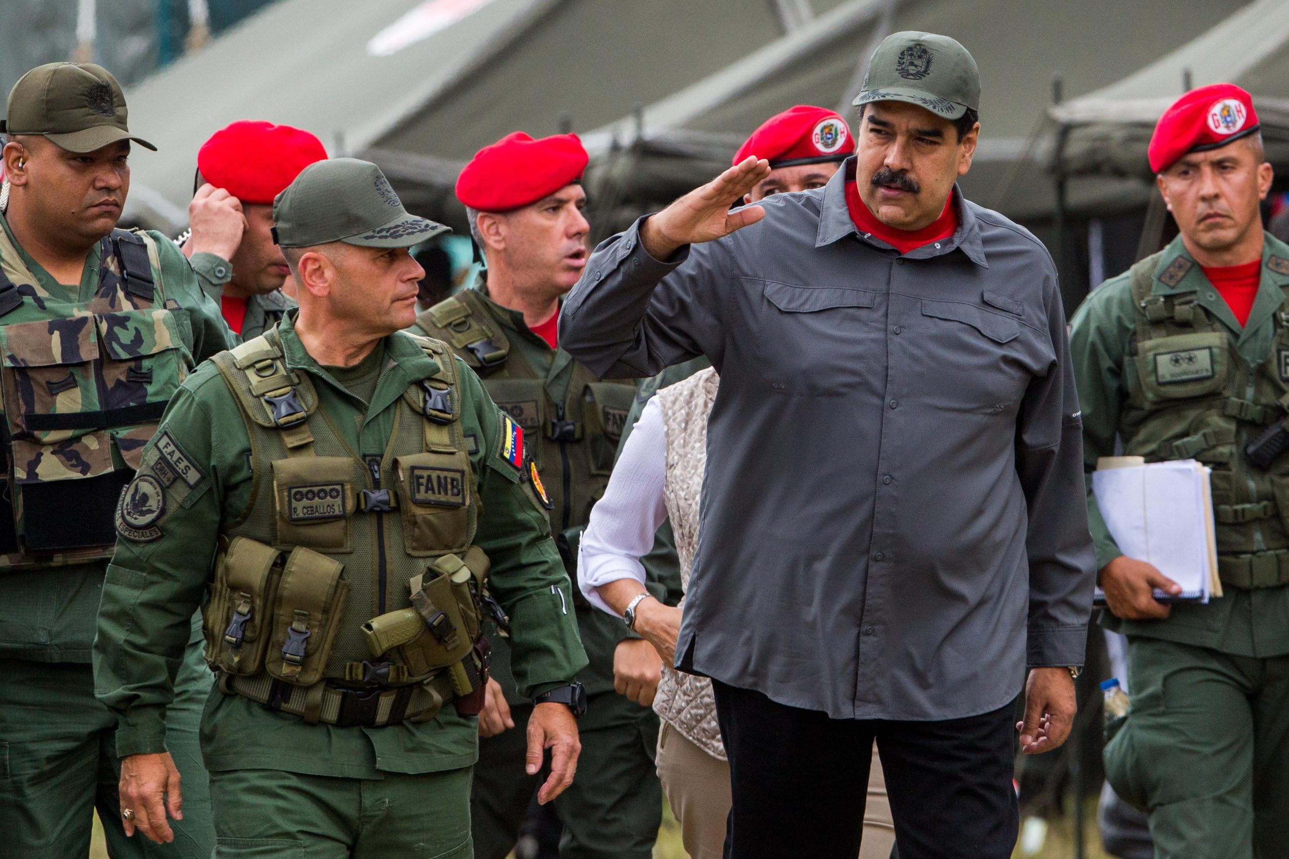 Supremo Tribunal no exílio acusa Maduro de corrupção e ordena prisão preventiva