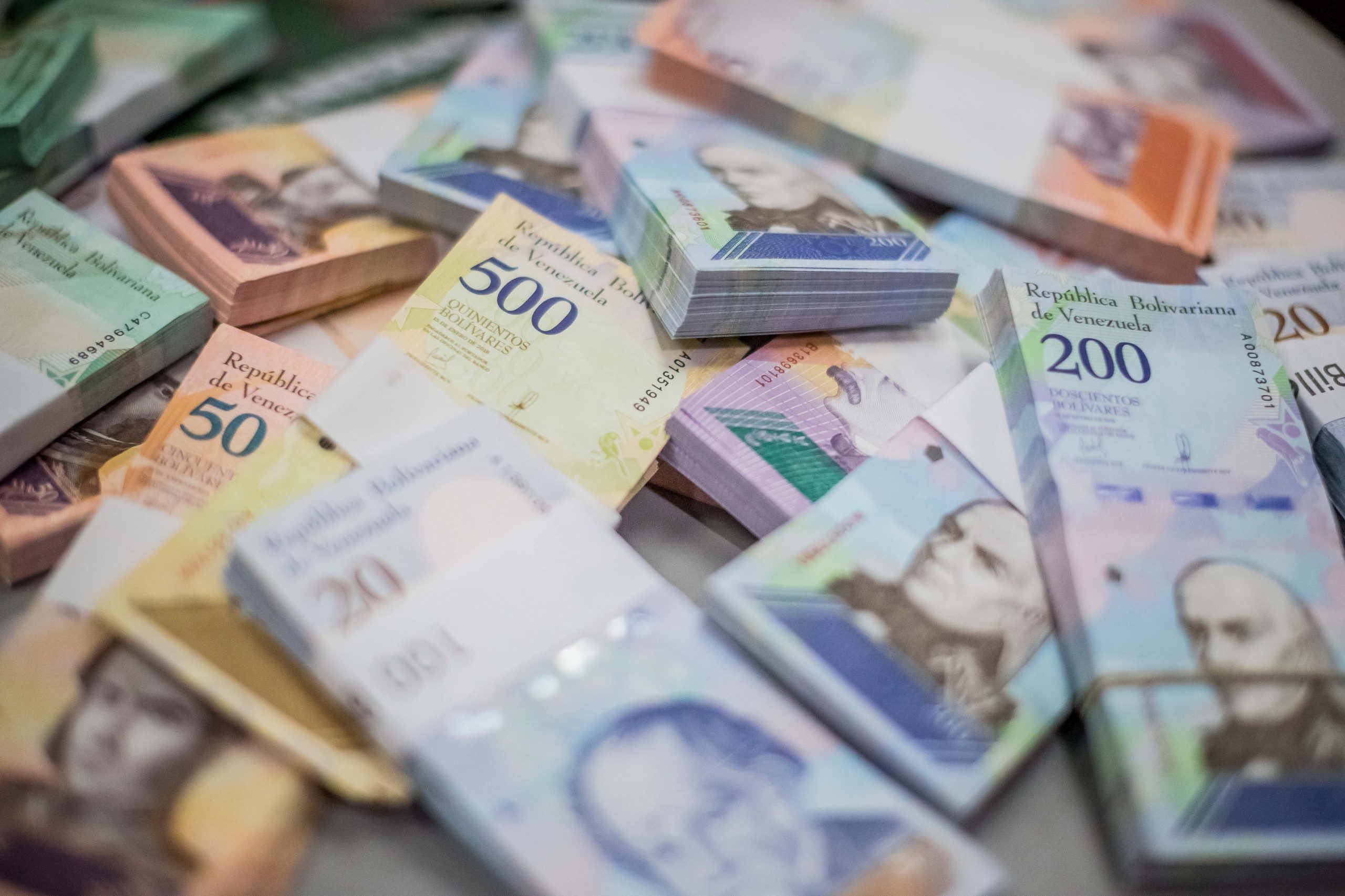 Venezuela: Portugueses continuam a fazer contas sobre a reconversão monetária