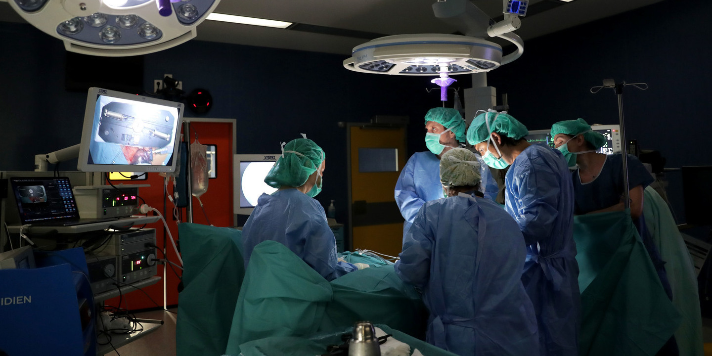 Em 2020 realizaram-se menos 1,3 milhões de consultas nos hospitais e menos 151 mil cirurgias