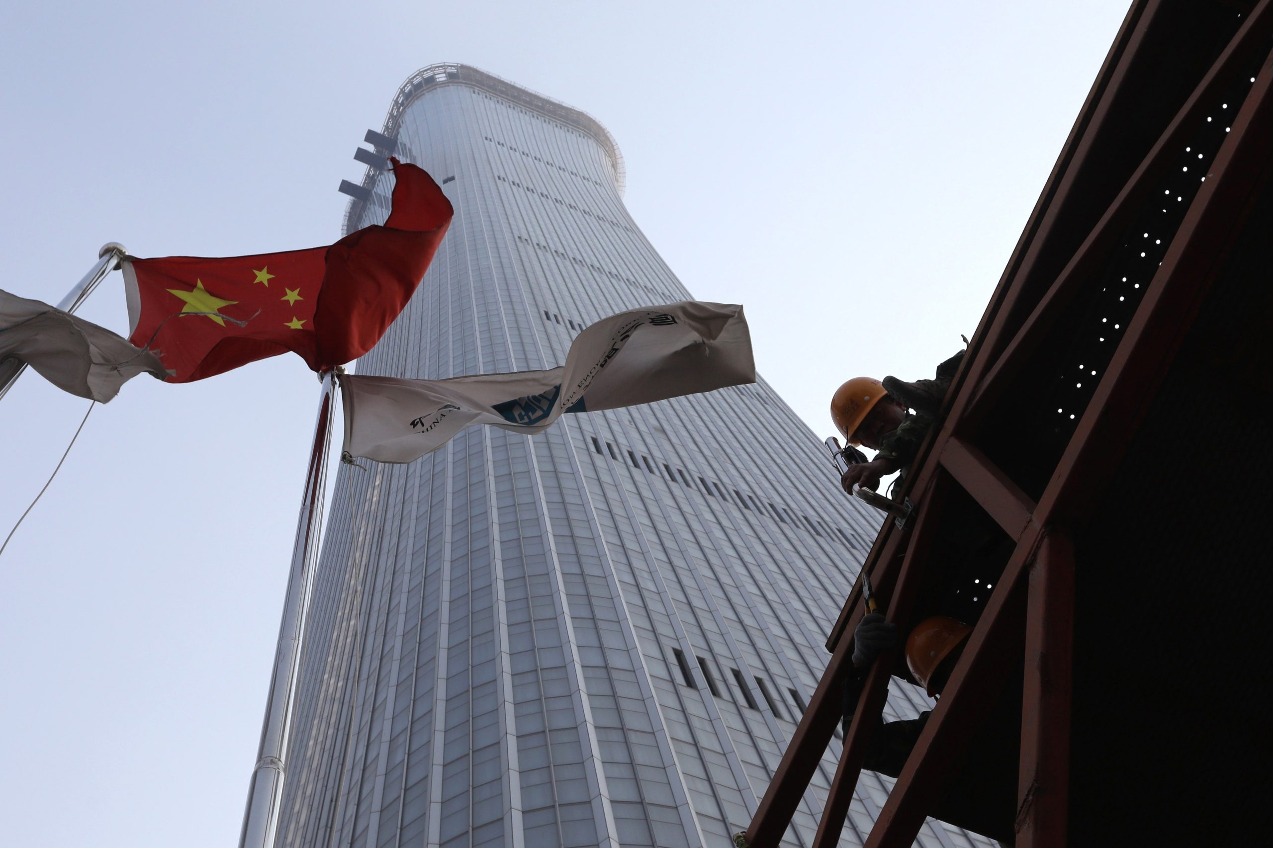 China aumenta tarifas de importação sobre soja, carros elétricos e peixes