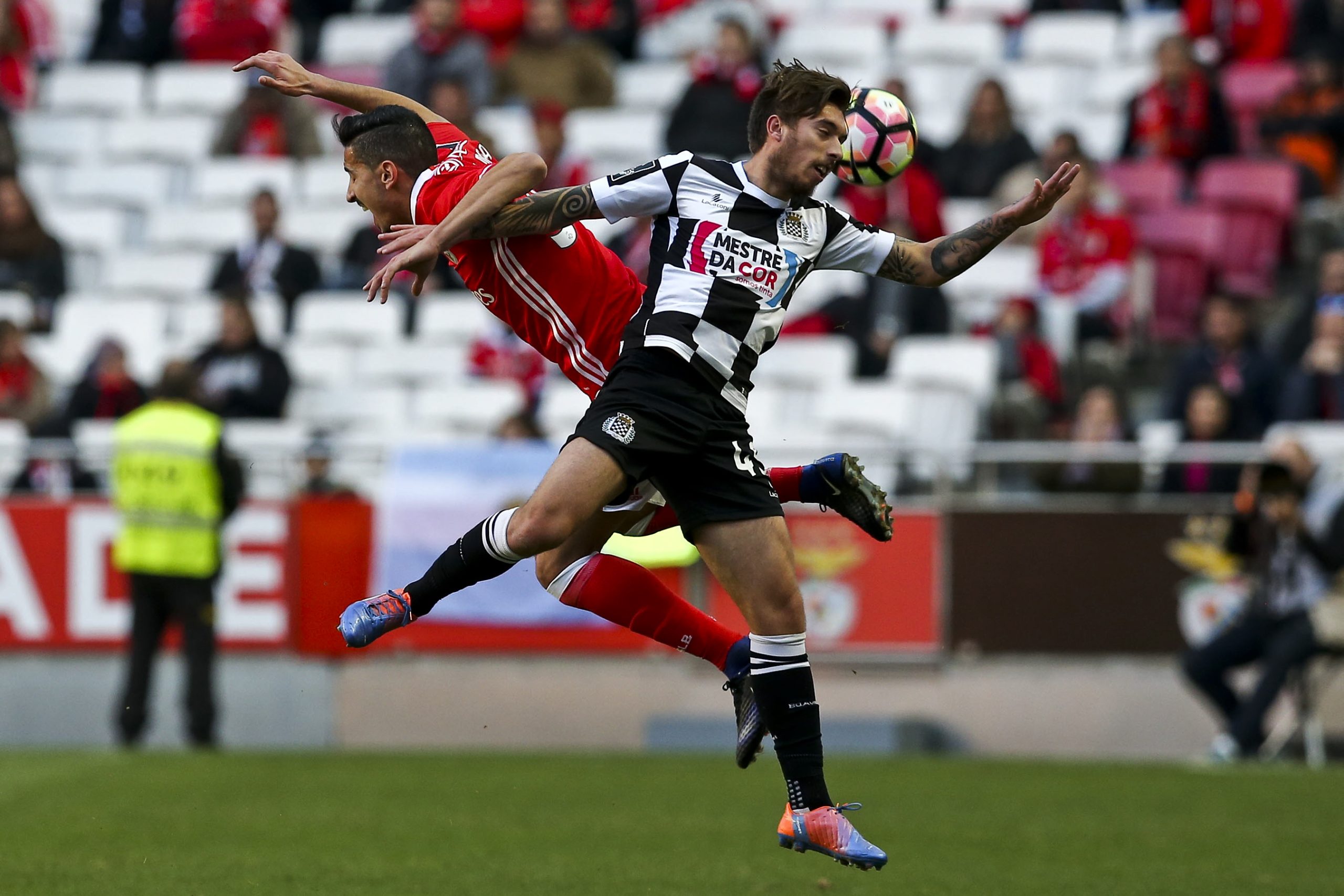 Boavista surpreende na Luz e empata 3-3 com Benfica