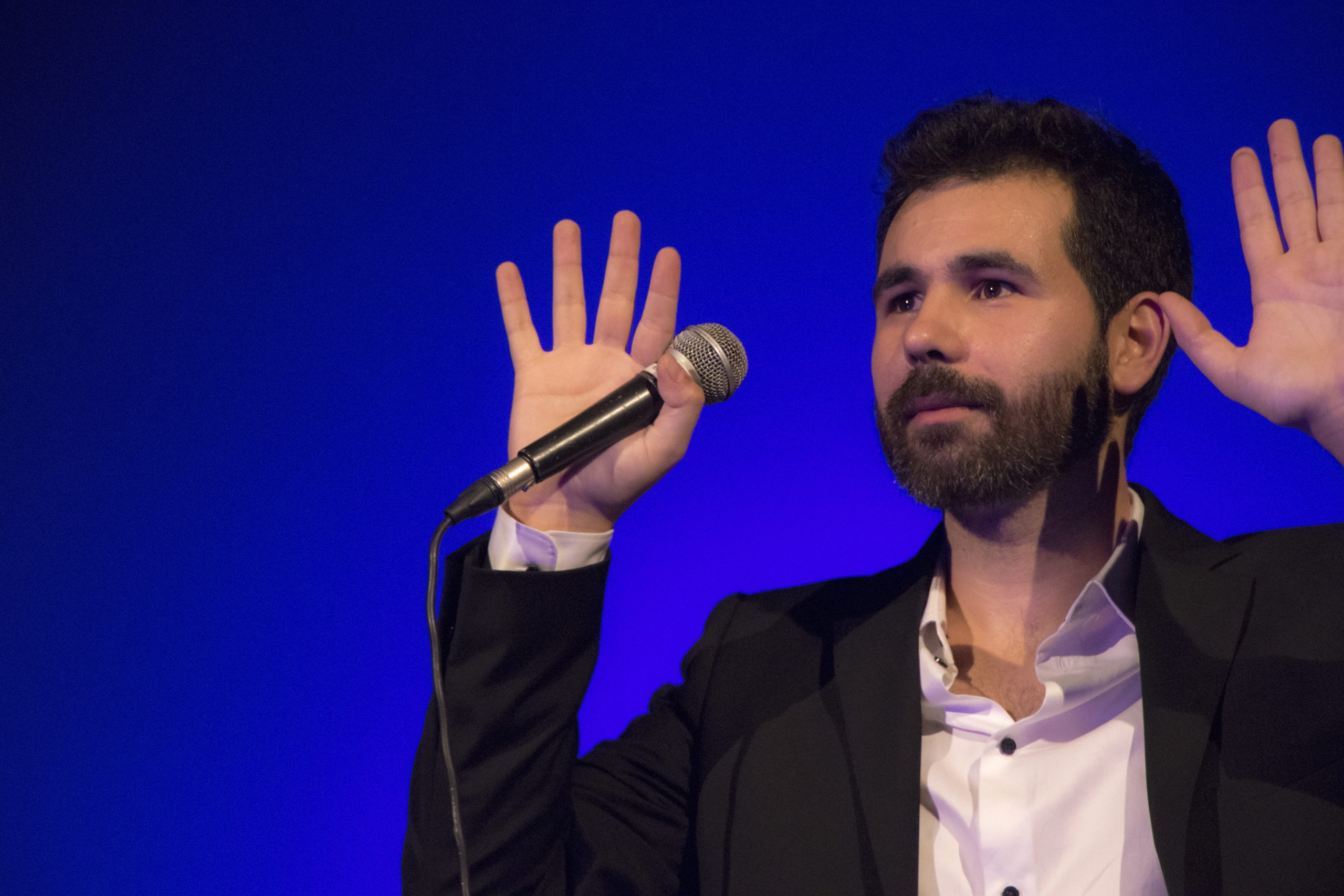 Guilherme Duarte estará “Só de Passagem” numa sala perto de si