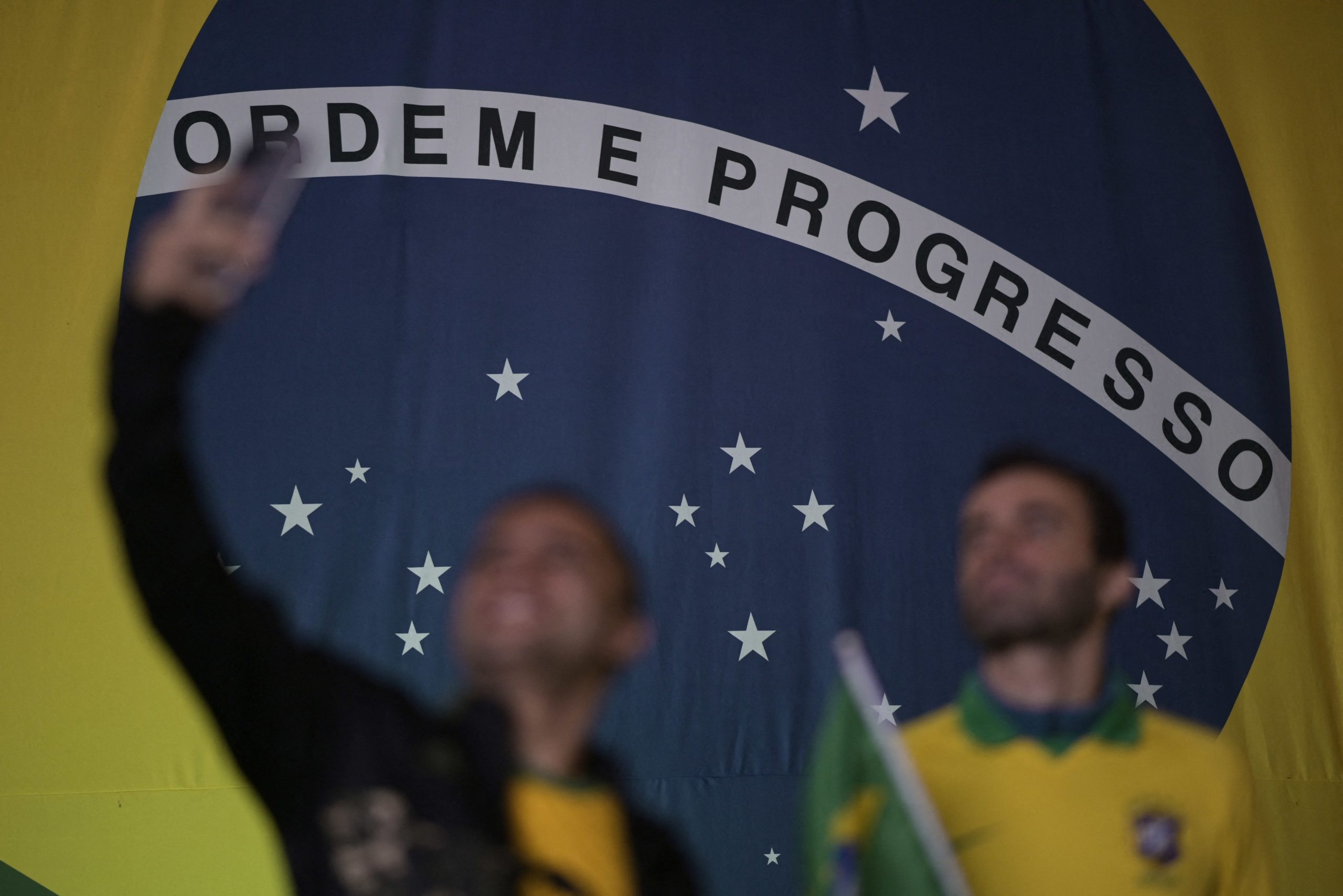 Homicídios e agressões marcam campanha eleitoral no Brasil. Casos de violência têm vindo a aumentar