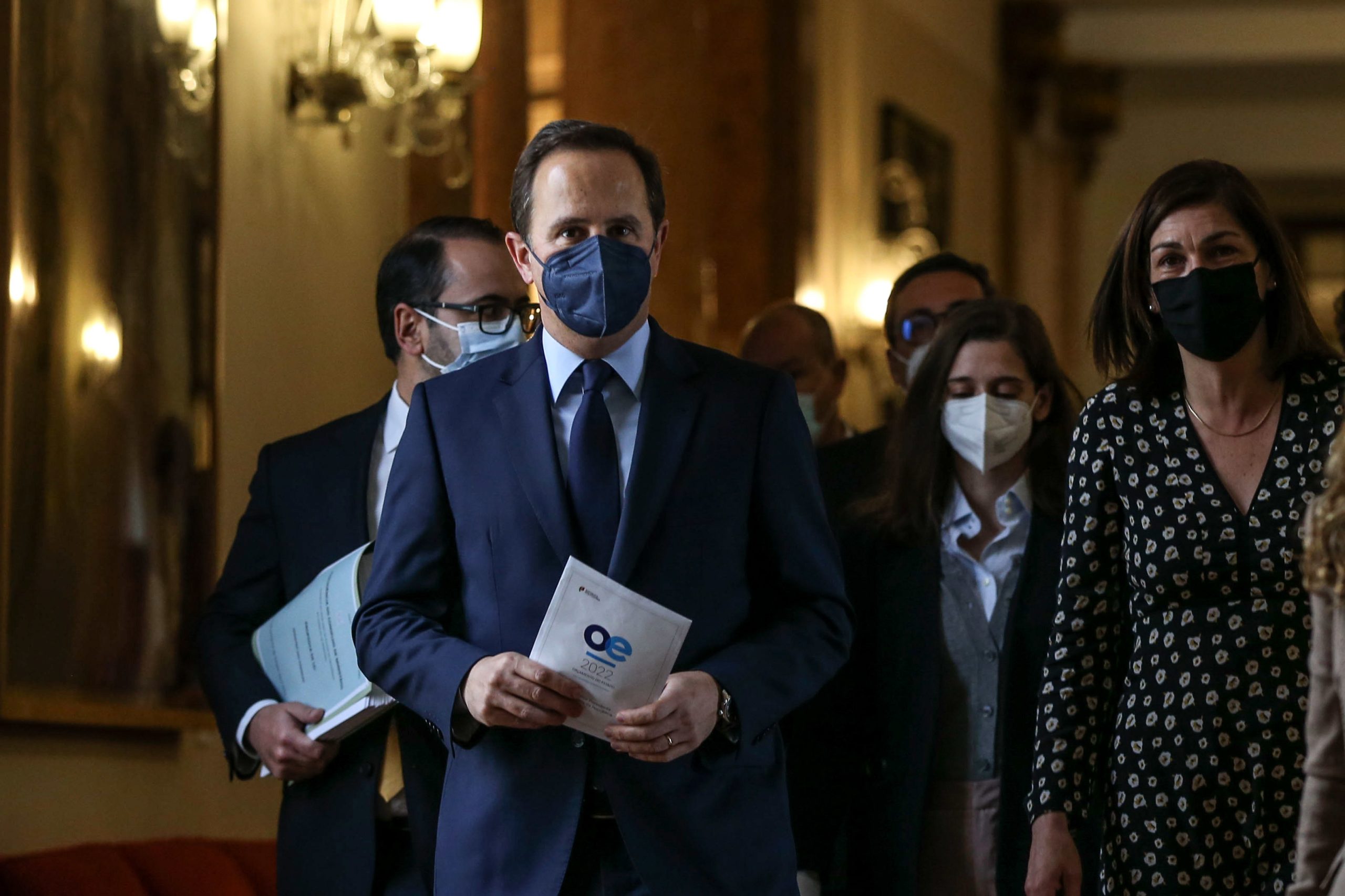 Medina acusa partidos à direita de verem impostos como solução para tudo