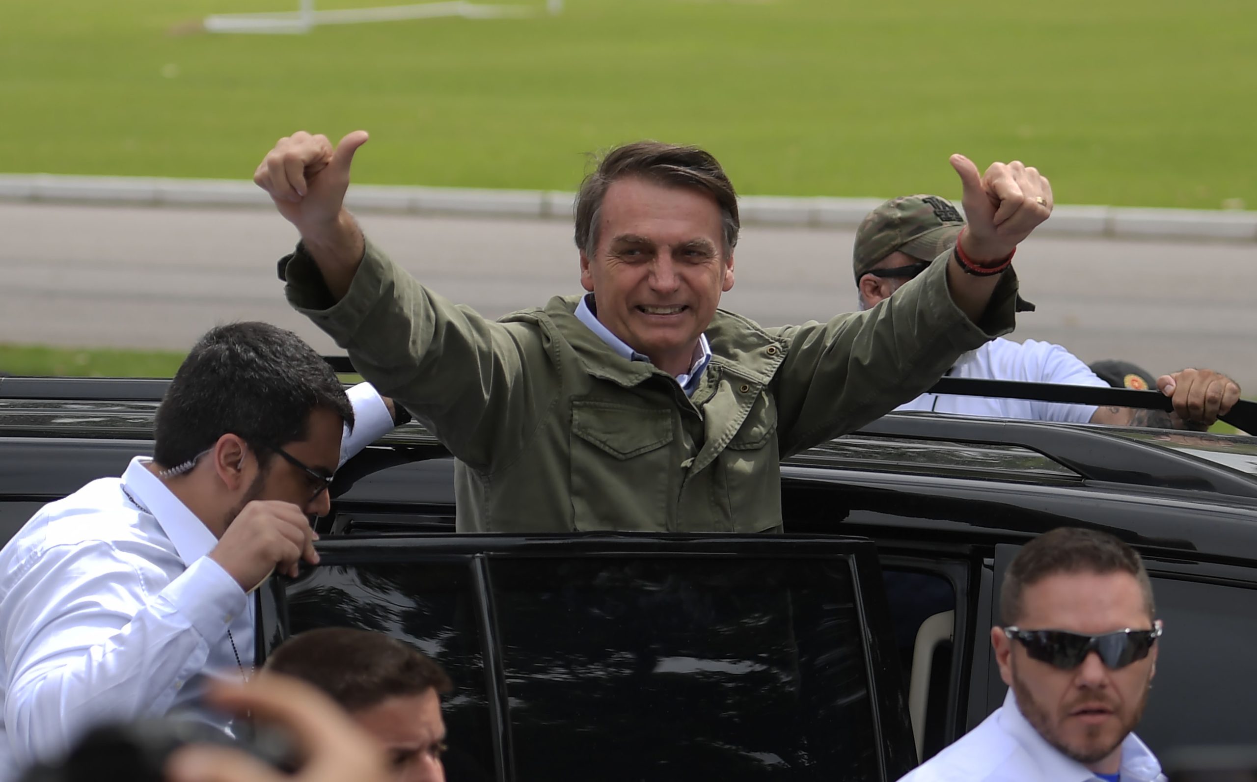 Armas a partir dos 21 anos, a negação da ditadura e Sérgio Moro na Justiça. As primeiras entrevistas do presidente Bolsonaro
