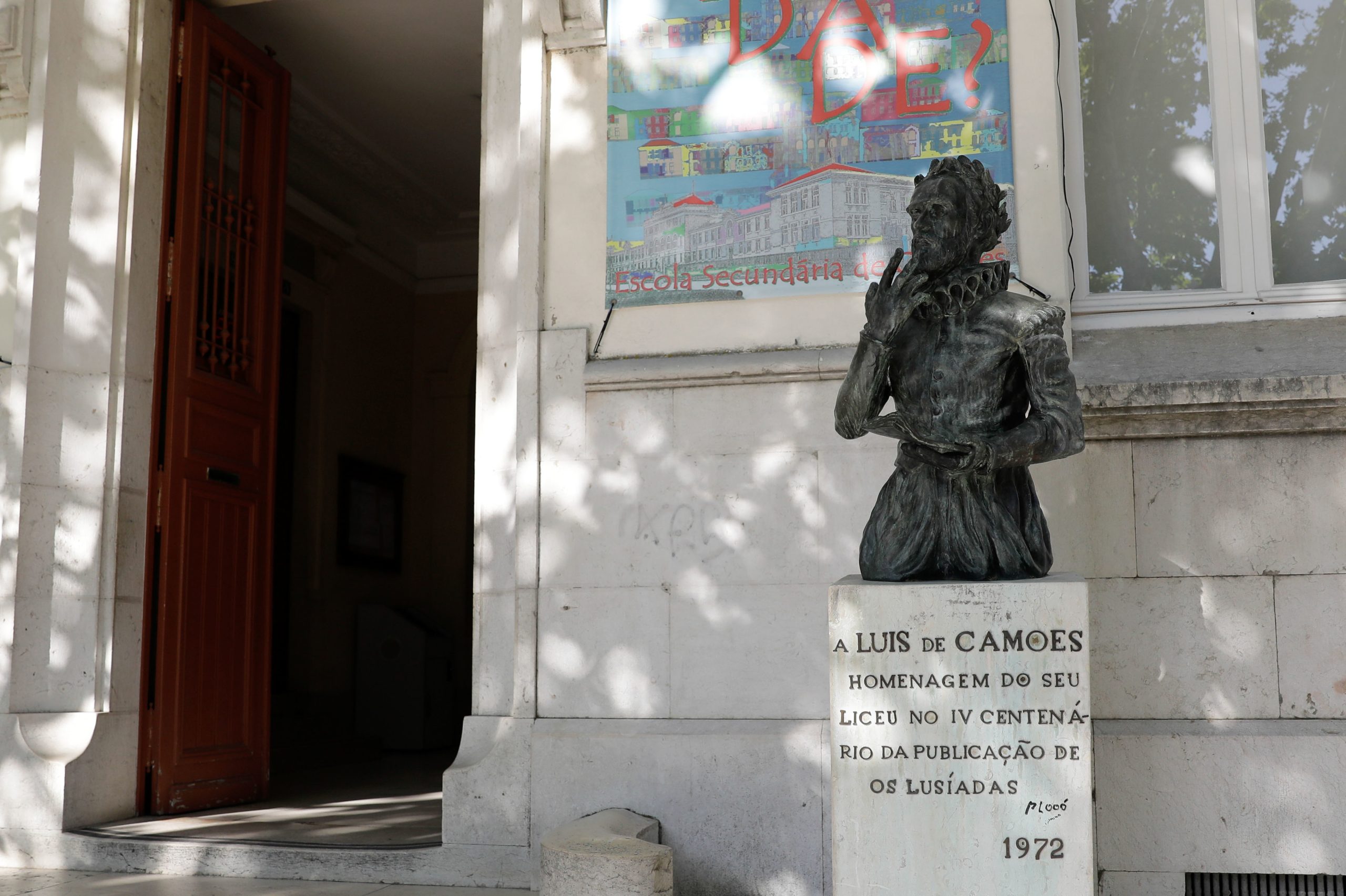 Ministério Público abre inquérito a ataque racista a sessão virtual de estudantes do Liceu Camões