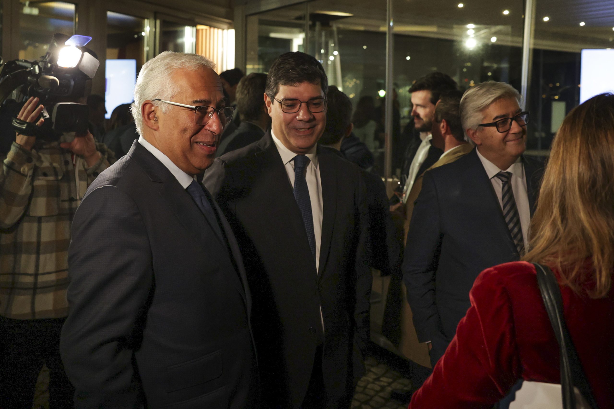 Brilhante Dias pede a deputados do PS “inteligência” e “tolerância democrática”