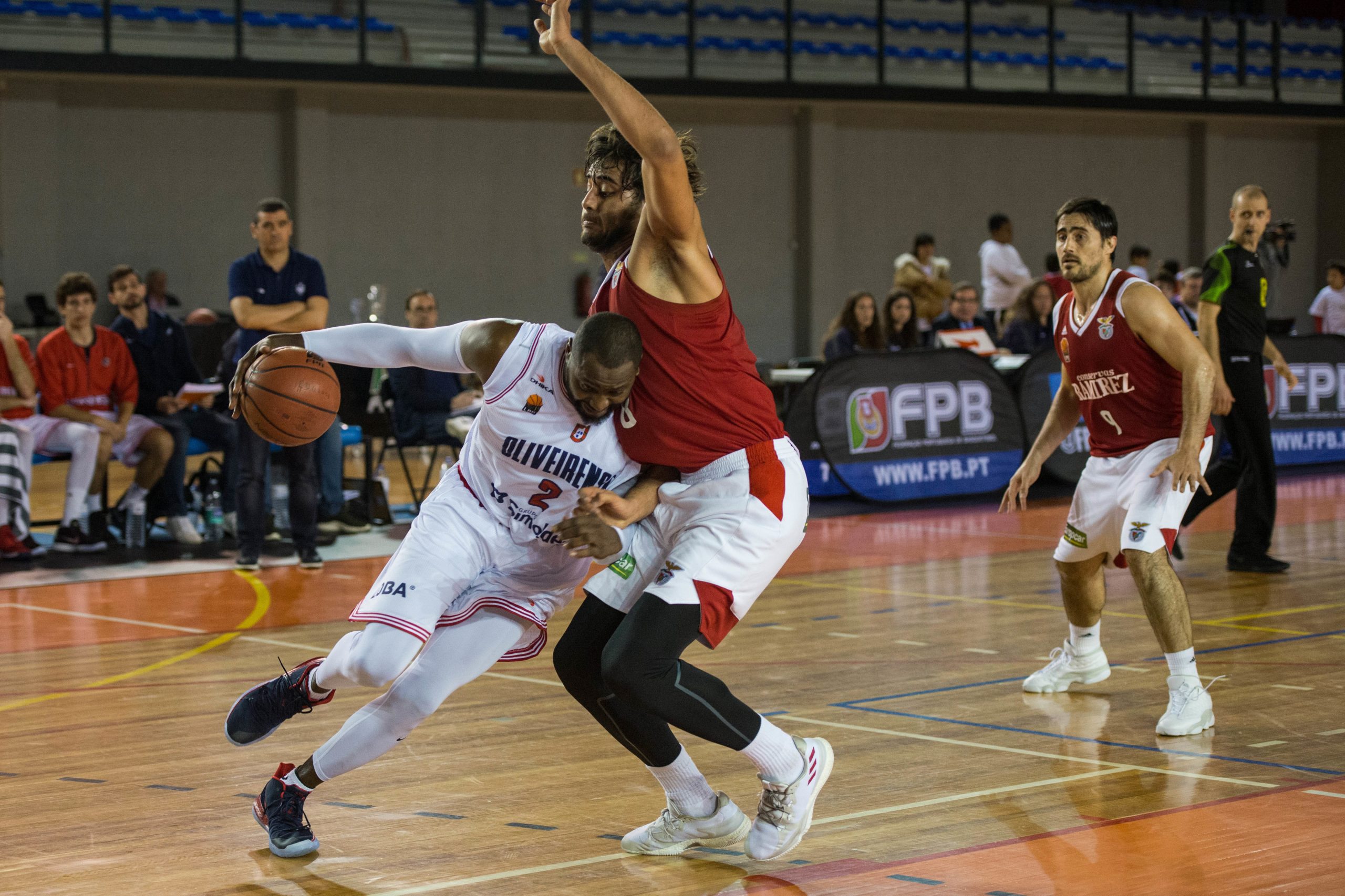Benfica suspende atividade do basquetebol devido a casos positivos