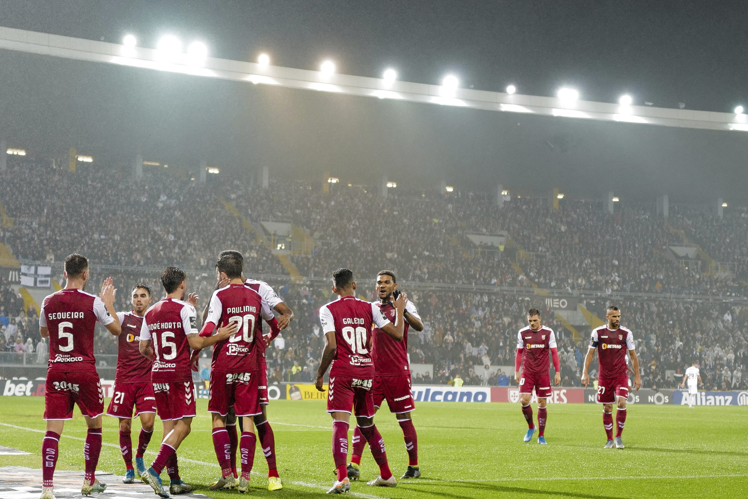 Sporting de Braga vence no terreno do rival Vitória de Guimarães
