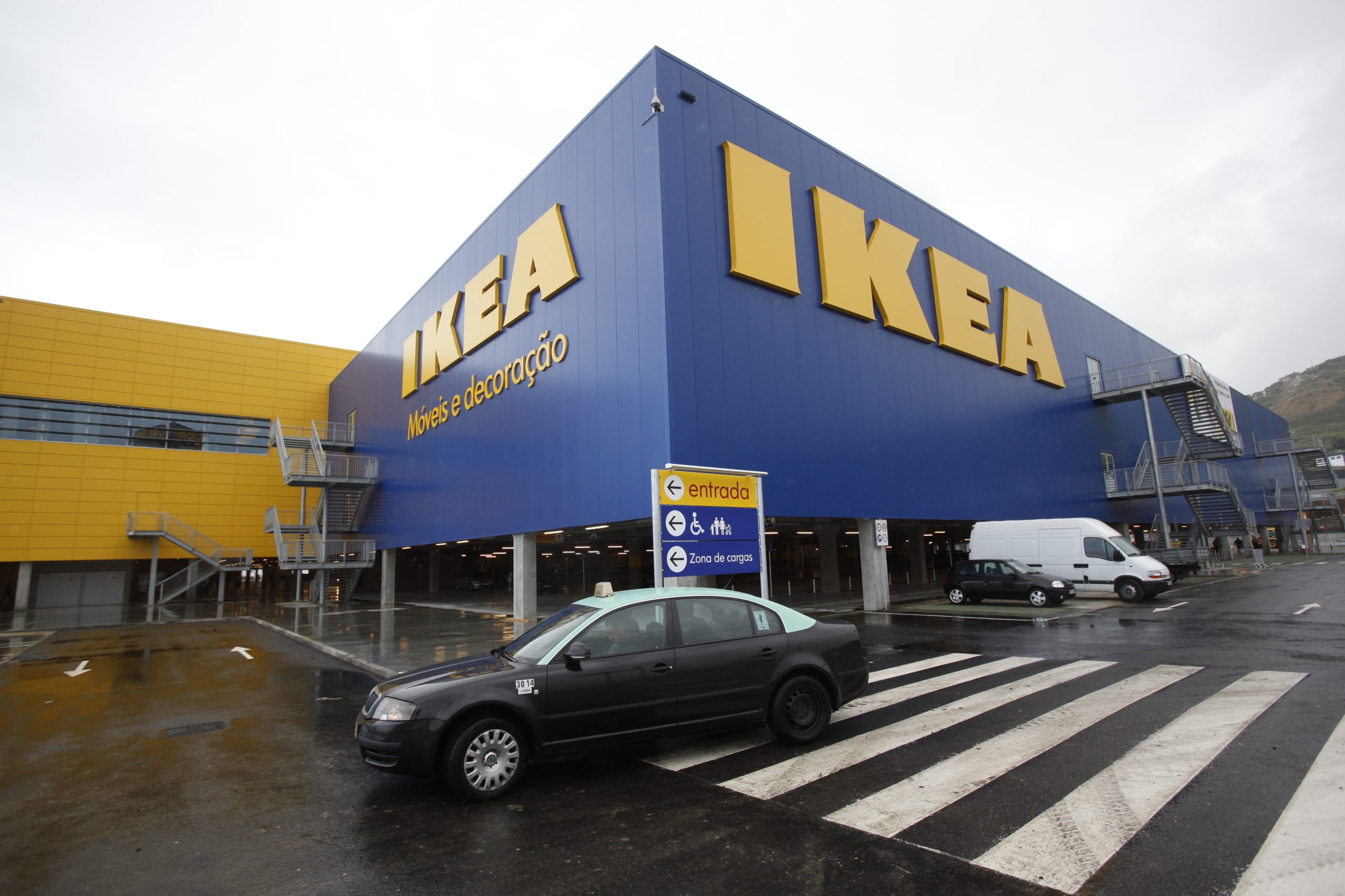 Ikea avança para ‘lay-off’ pago a 100%