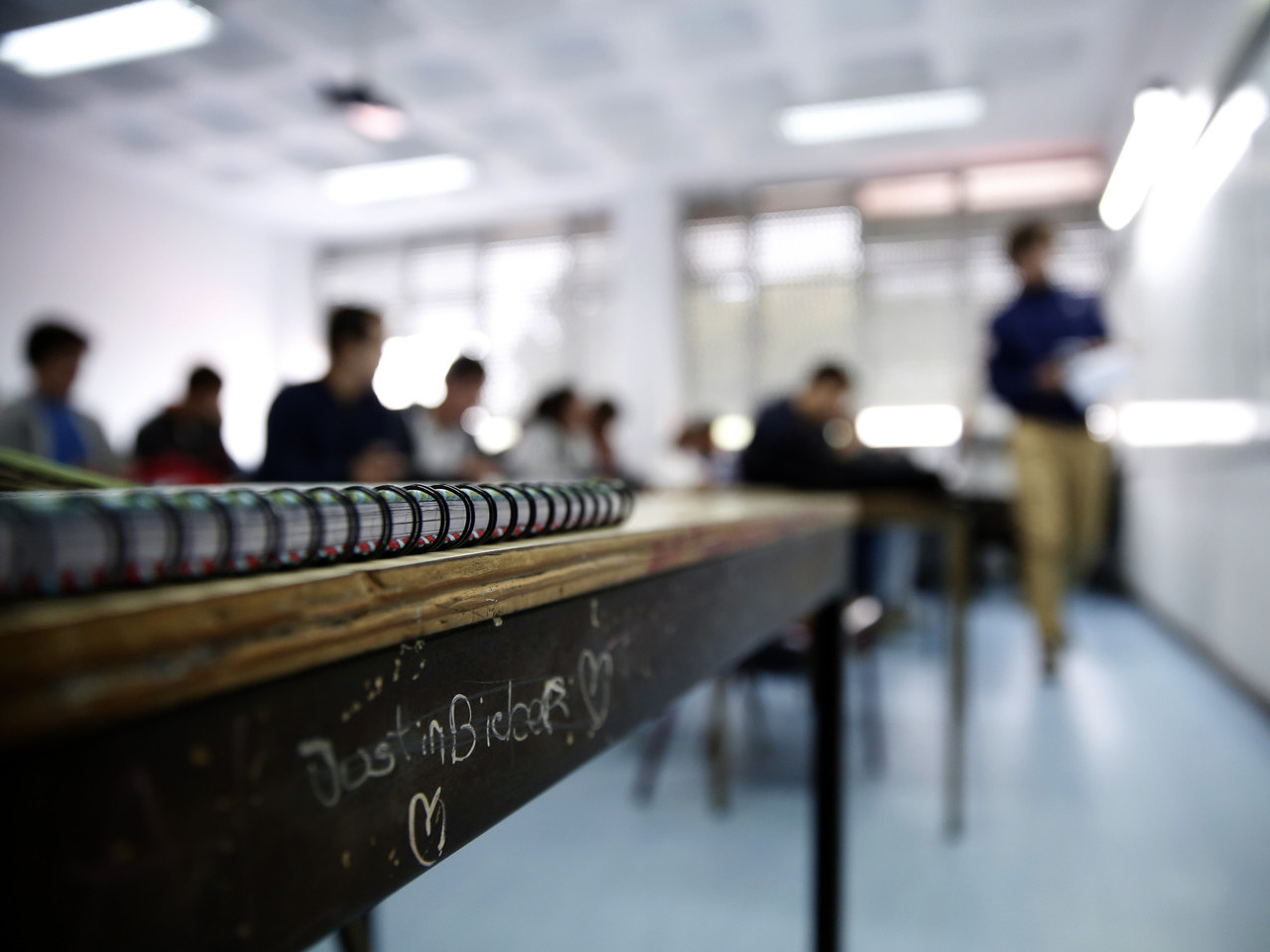 Pais denunciam falta de assistentes no Agrupamento de Escolas de Pombal