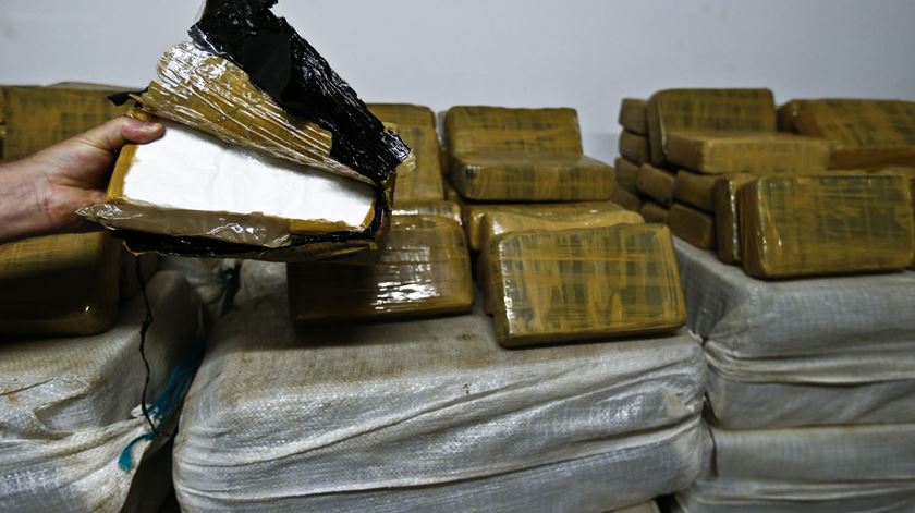 Português detido em aeroporto do sul da Índia com três quilos de cocaína
