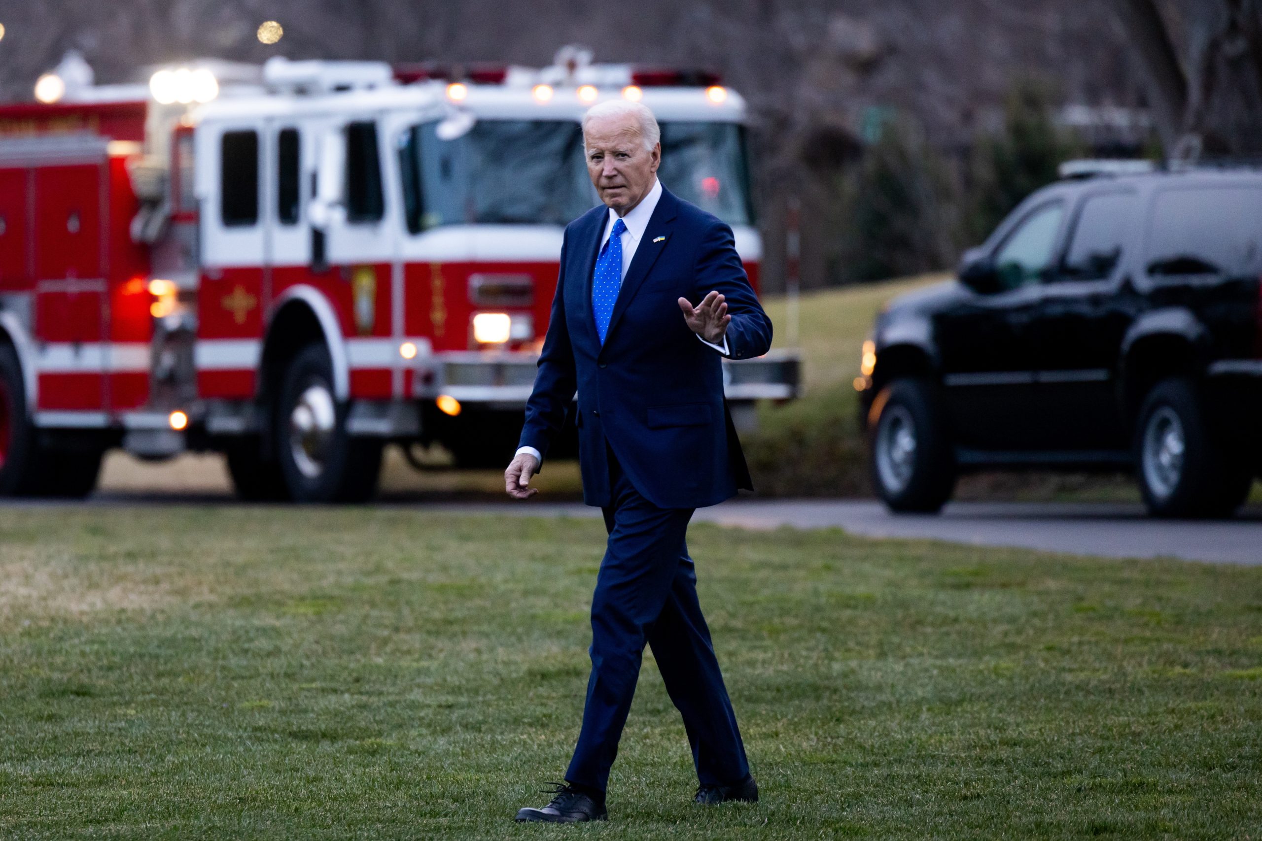 Biden considera “angustiantes e perigosos” comentários de Trump sobre NATO