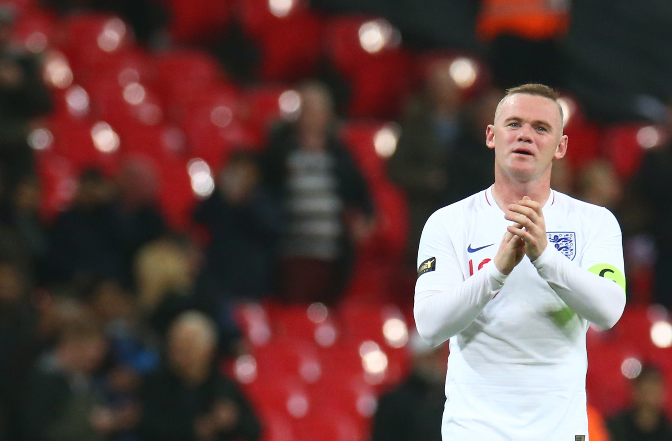 Inglaterra vence Estados Unidos na despedida de Wayne Rooney