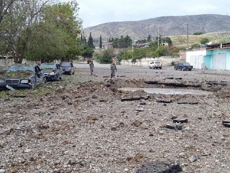 Azerbaijão exige retirada da Arménia para impedir escalada do conflito