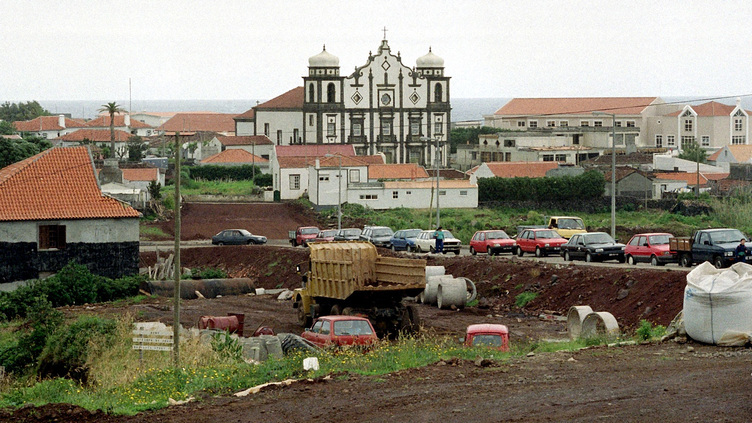 PCP e PSD alertam para escassez de bens alimentares na ilha das Flores, nos Açores