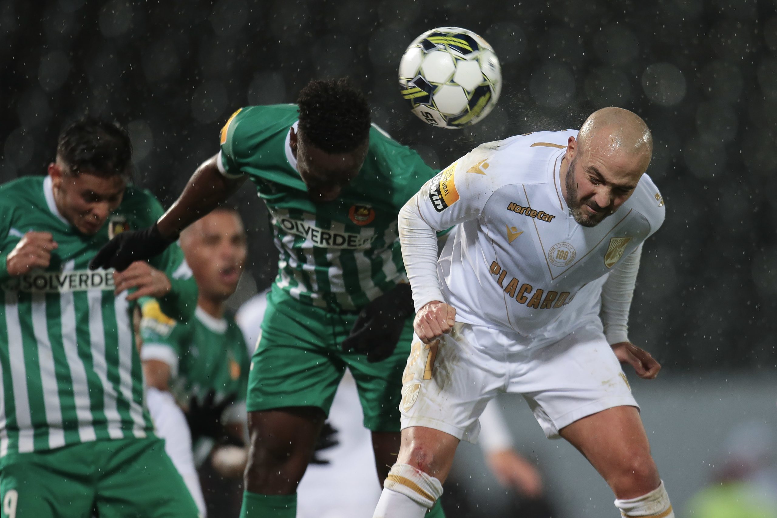 Jogador do Rio Ave queixa-se de insultos racistas no jogo com o Vitória de Guimarães