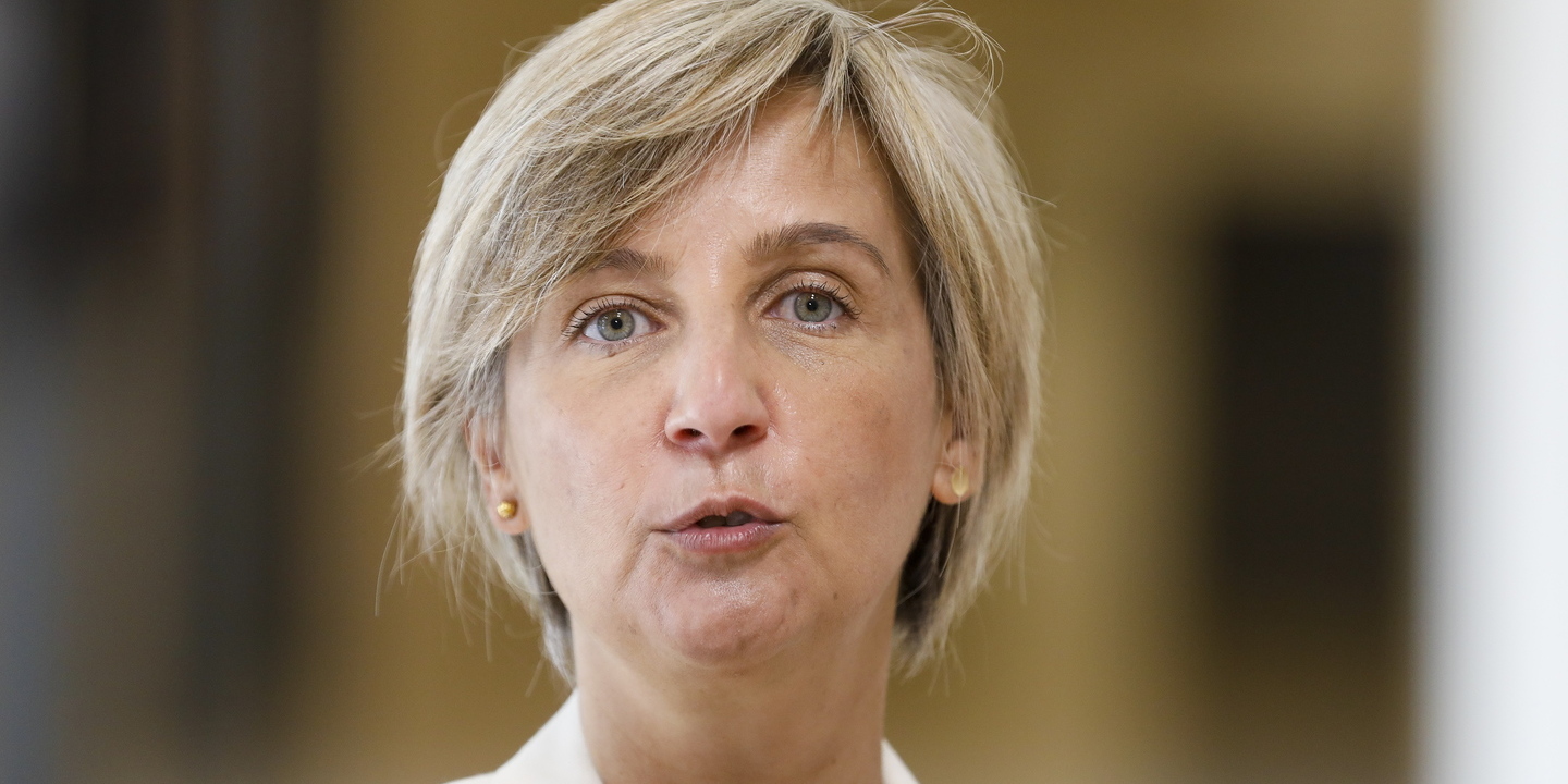Ministra da Saúde diz que será público “parecer final” sobre vacinação de crianças