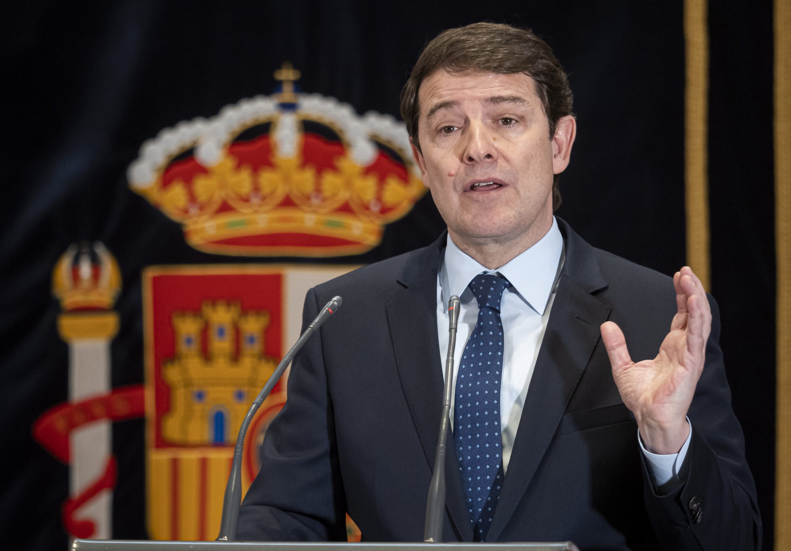 Militantes do PP entre a certeza da vitória nas eleições espanholas e o medo de “um susto”