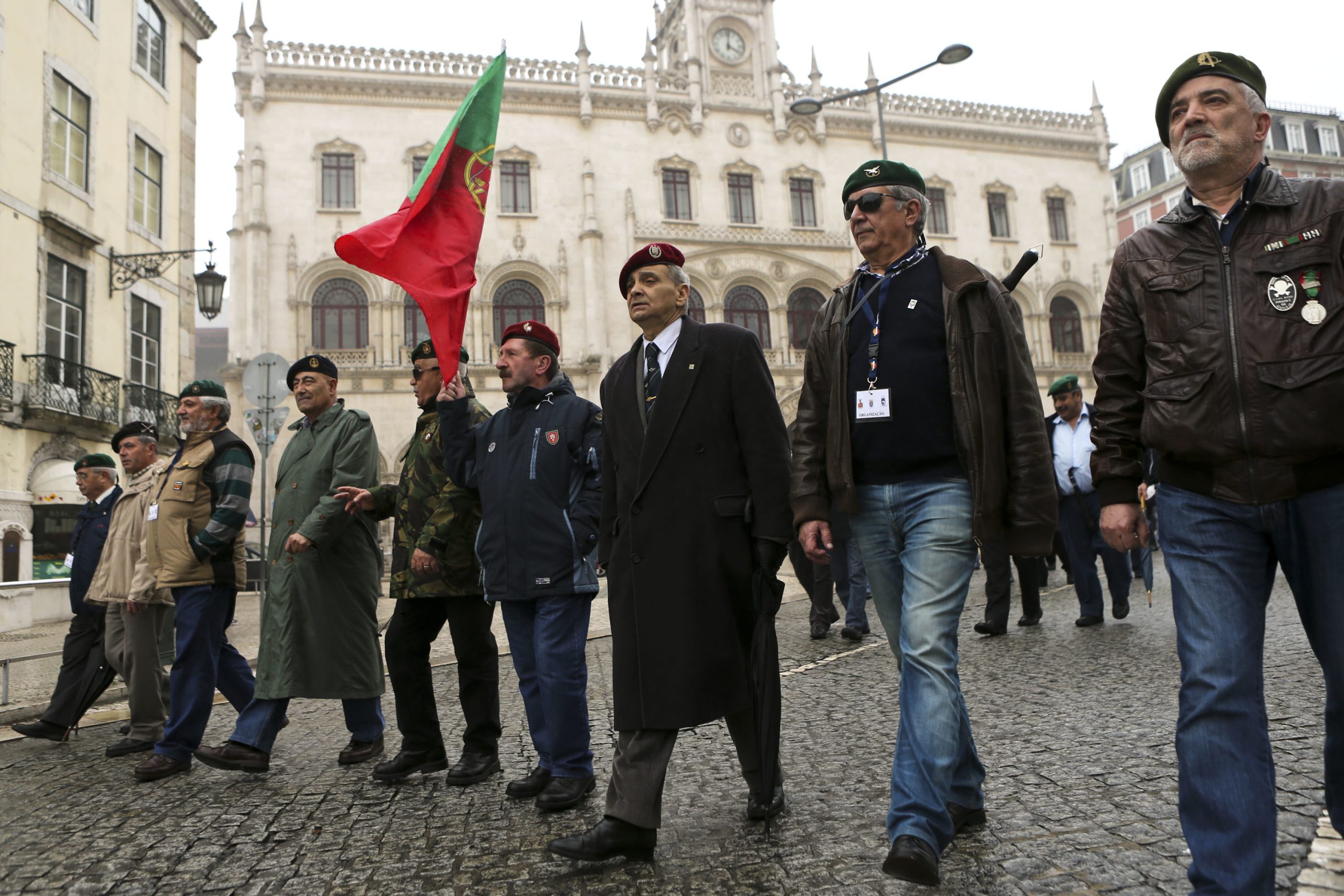 “Reconhecer e dignificar” o contributo dos ex-combatentes: Governo prevê complemento especial de 7% por ano de serviço