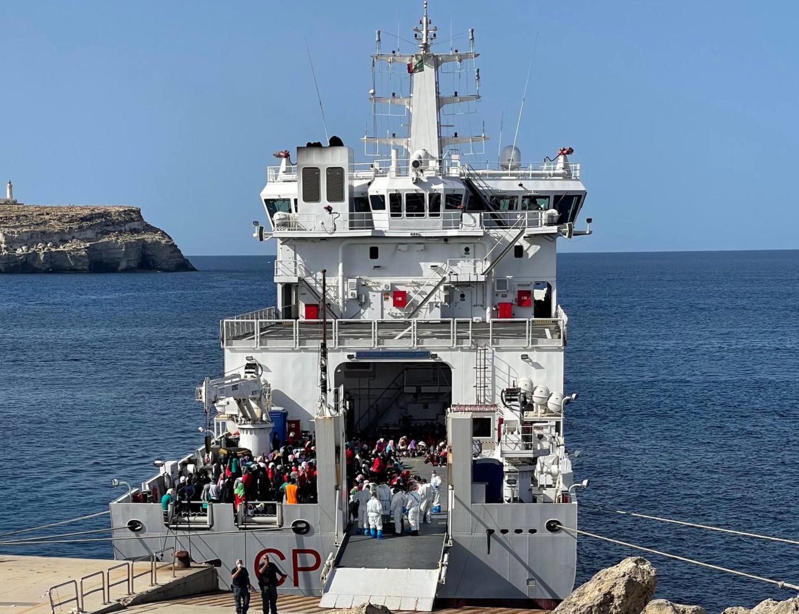 Dois mortos e 31 desaparecidos em dois naufrágios em frente da ilha de Lampedusa