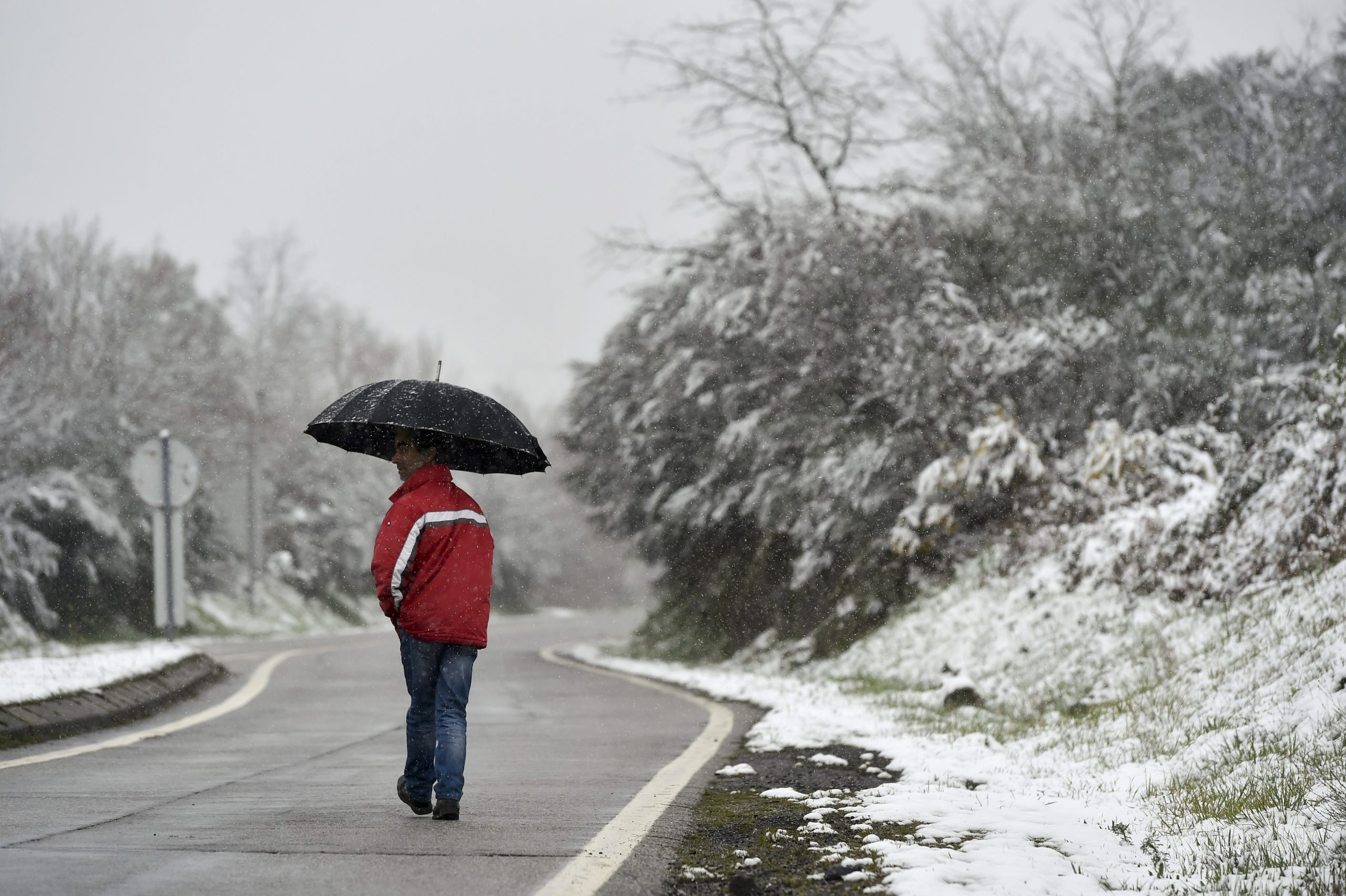 Mudança do tempo em Portugal continental com regresso de chuva e neve na quarta-feira