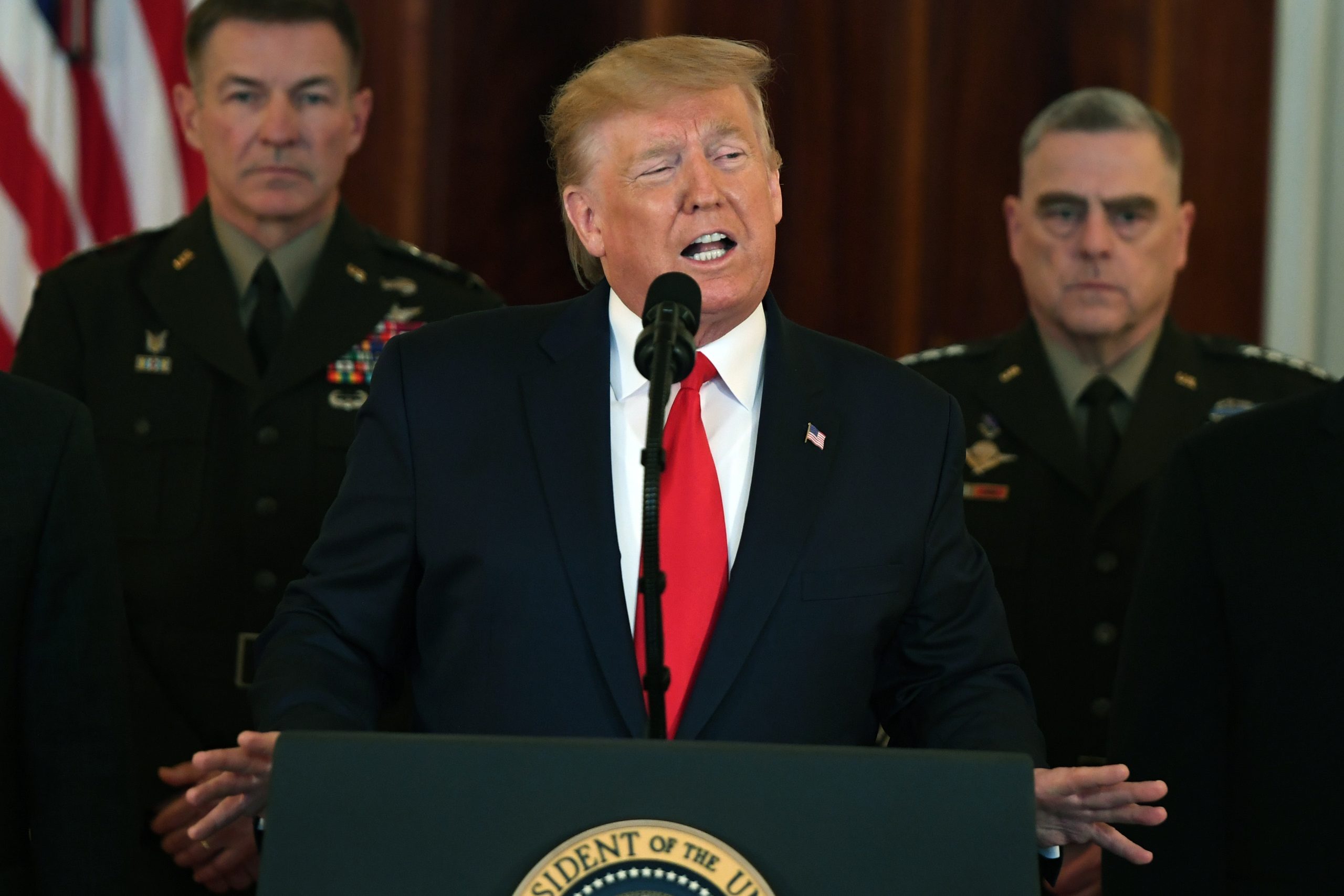 Donald Trump diz que sanções contra Teerão já estão em vigor