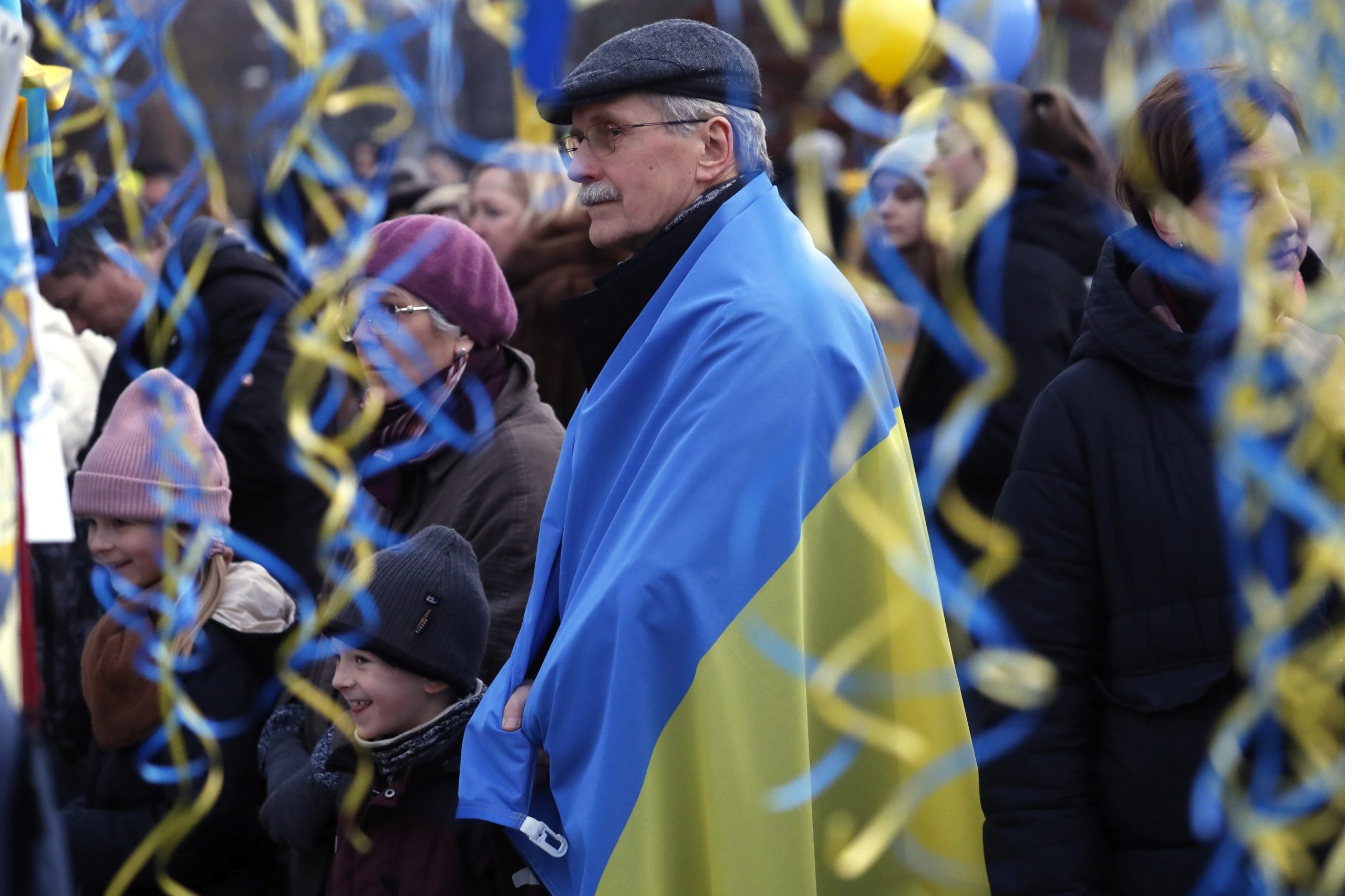 Cerca de 30.000 pessoas manifestam-se na Letónia contra invasão russa
