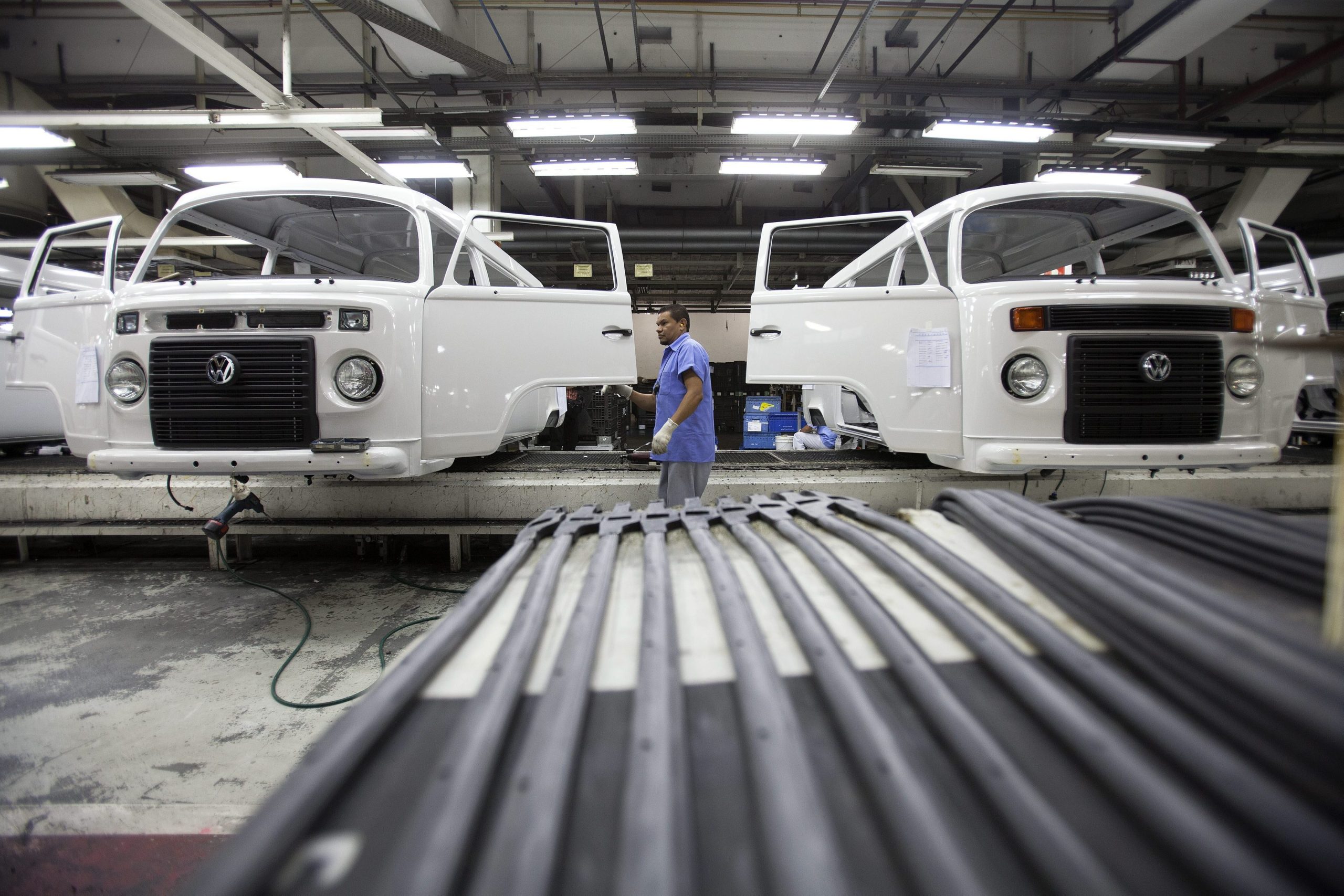 Volkswagen suspende produção no Brasil devido a agravamento da pandemia