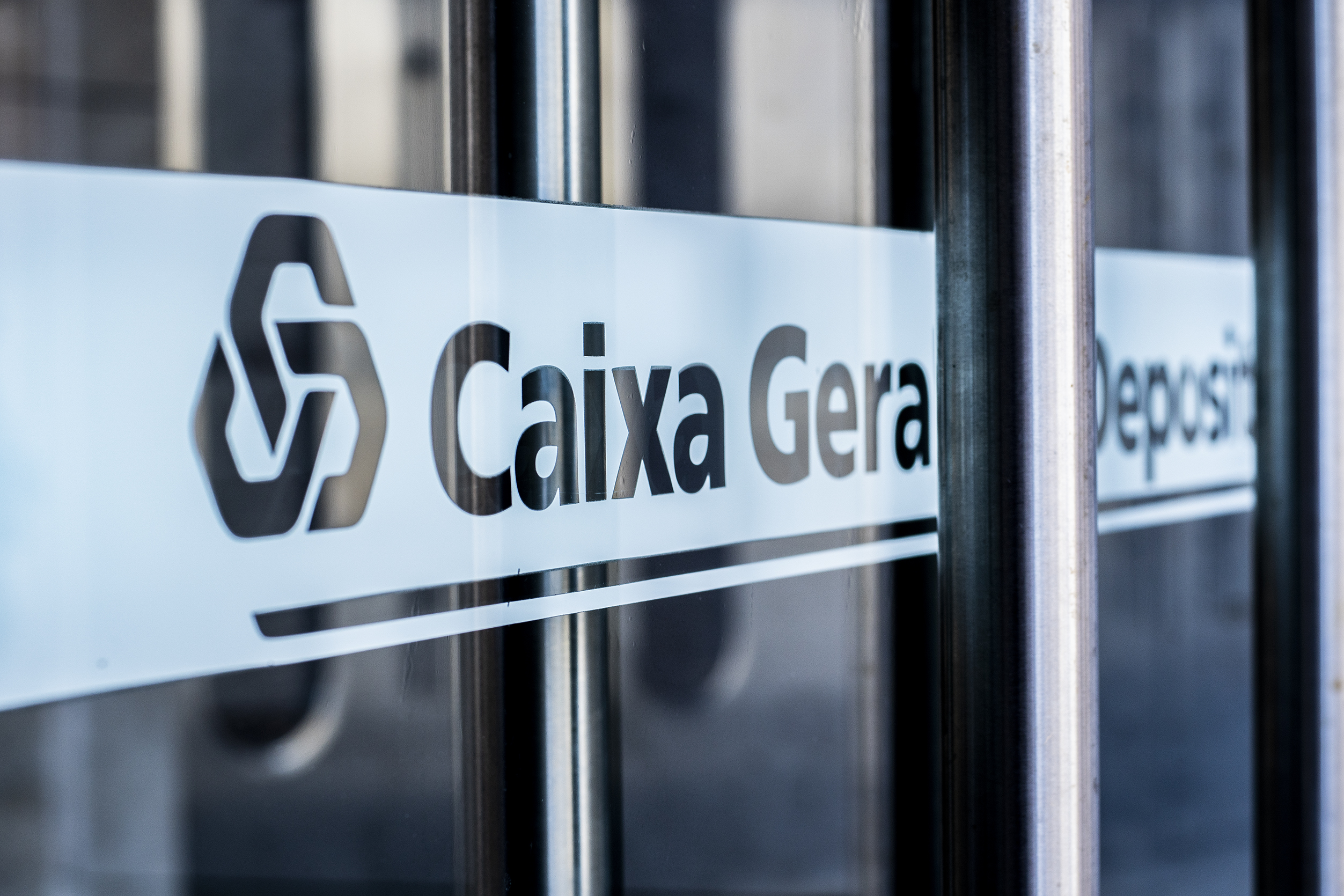 Governo pede à CGD “gestão de risco adequada”, apoio à economia” e rede abrangente