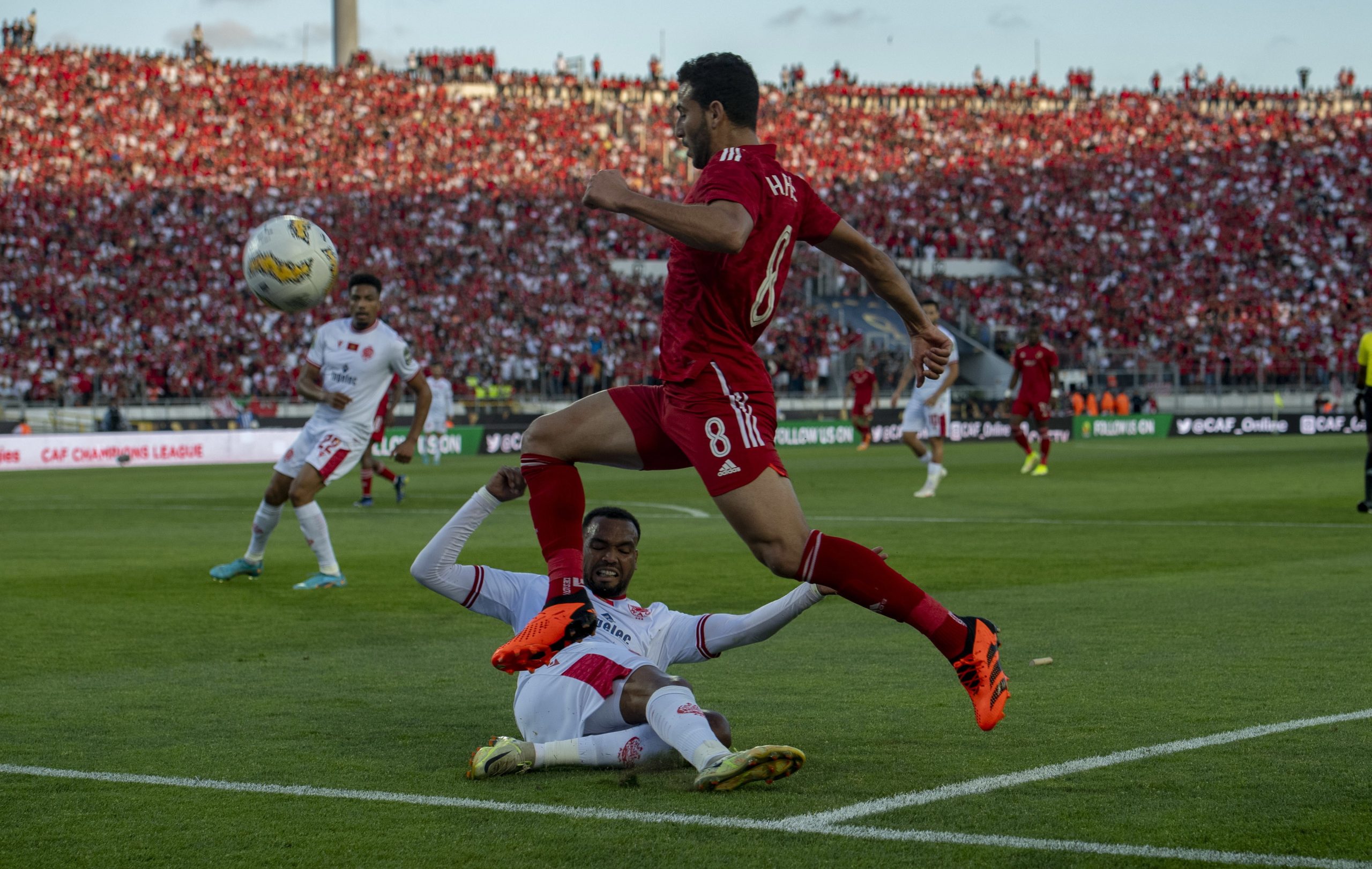 Egípcios do Al-Ahly campeões africanos pela 11.ª vez