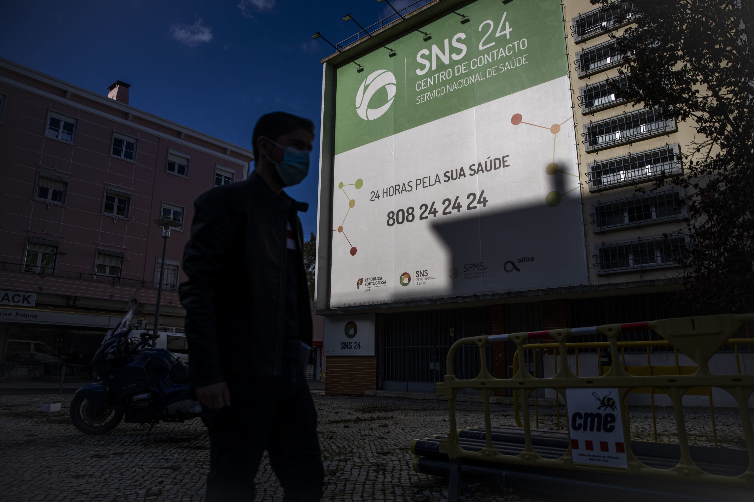 Linha de Aconselhamento Psicológico do SNS 24 atendeu mais de 173 mil chamadas desde abril de 2020