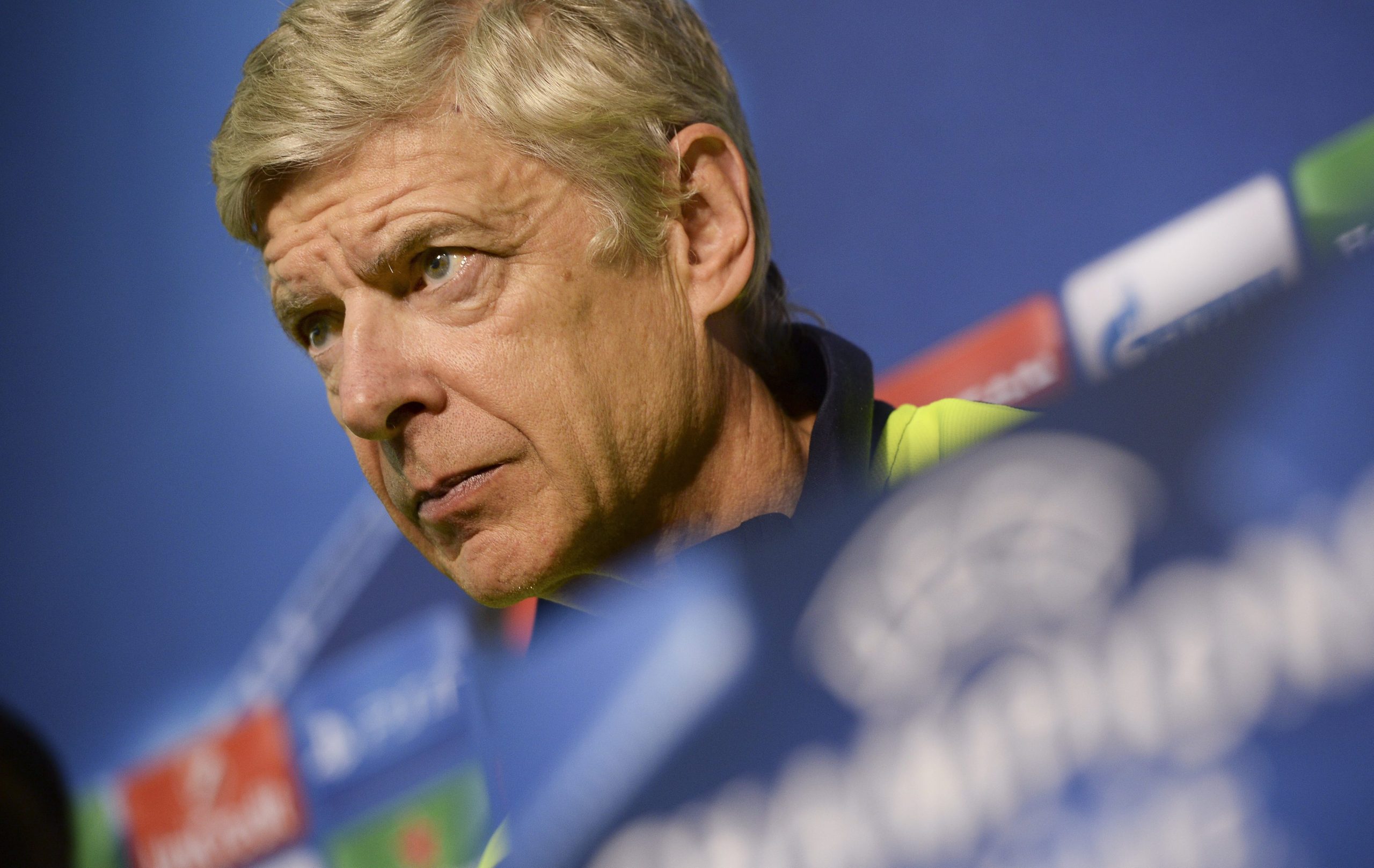 Wenger descarta suceder a Luis Enrique no comando Barcelona