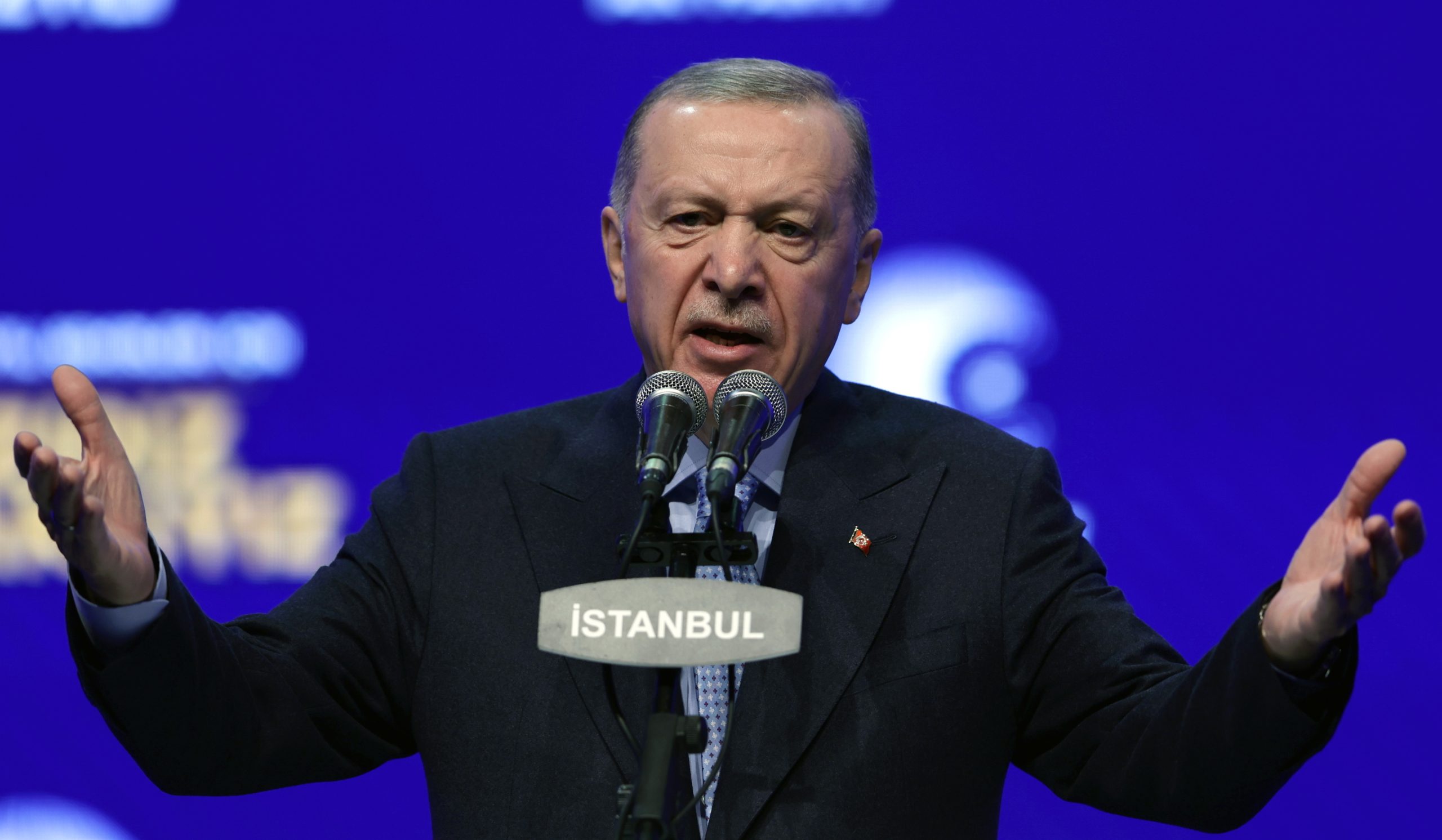 Erdogan acusa EUA e Reino Unido de resposta desproporcional contra os Houthis no Iémen
