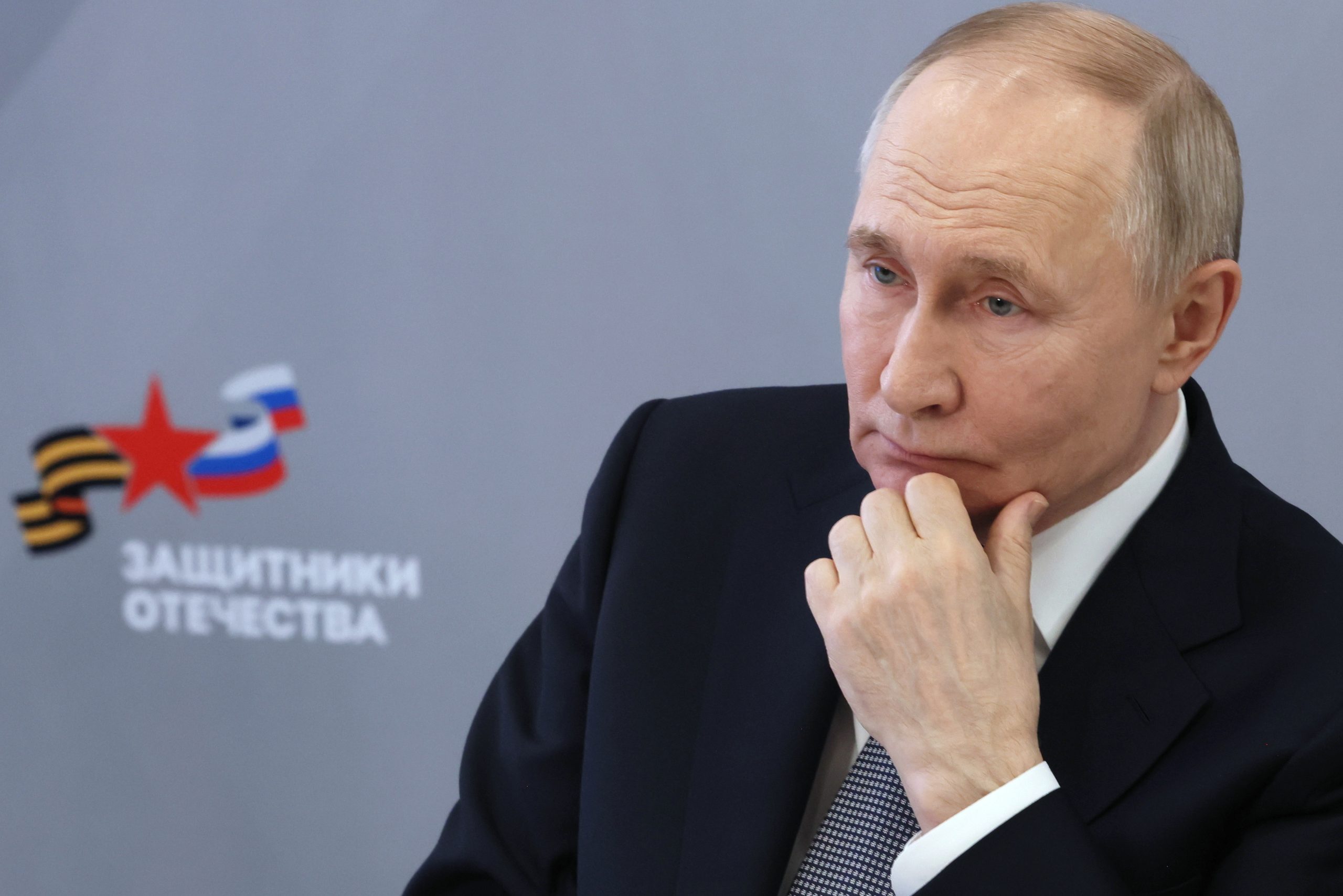 Putin avisa que escolherá “versão da paz” que lhe interessar