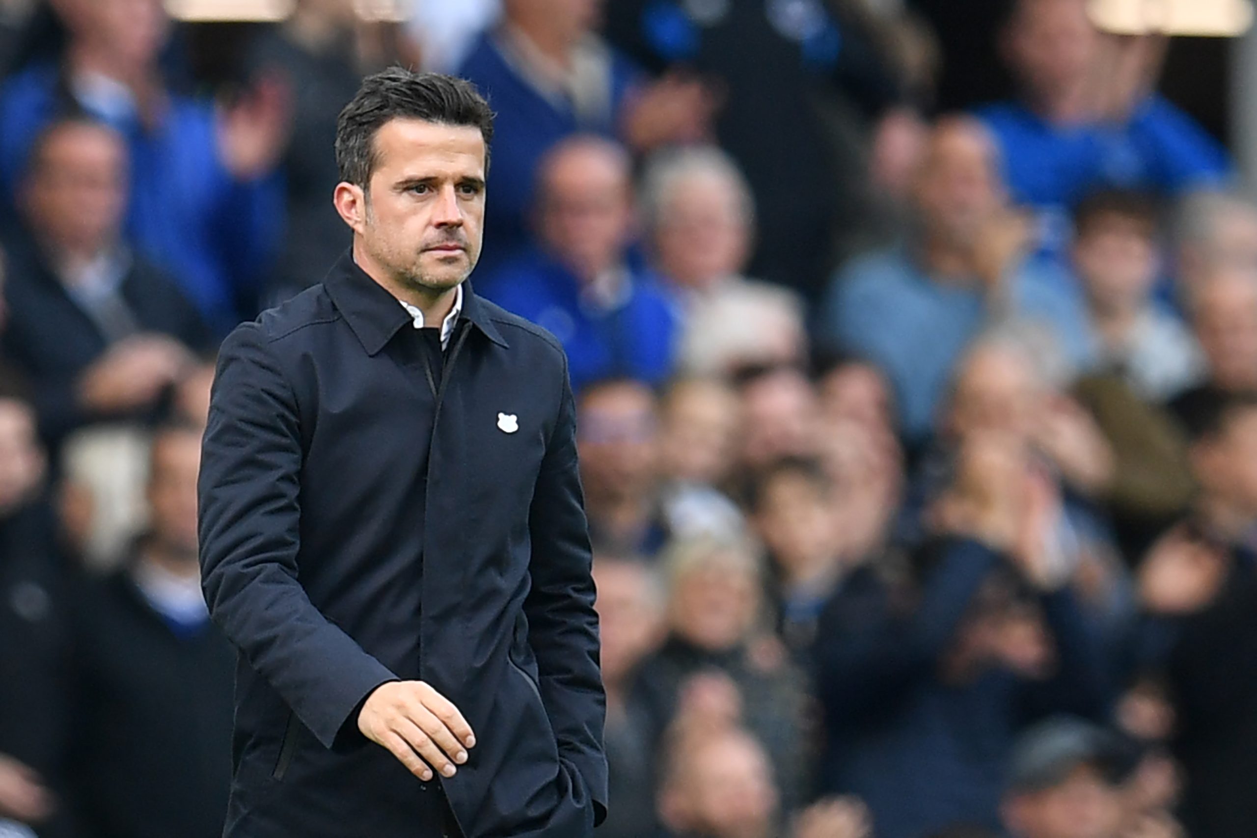 Everton regressa aos triunfos, Wolverhampton sofre e empata em casa
