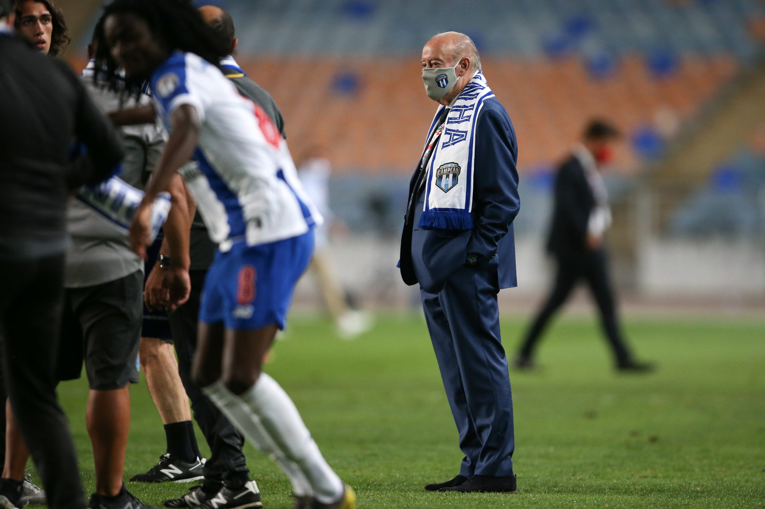 Pinto da Costa compra mais 10 mil ações da SAD do FC Porto
