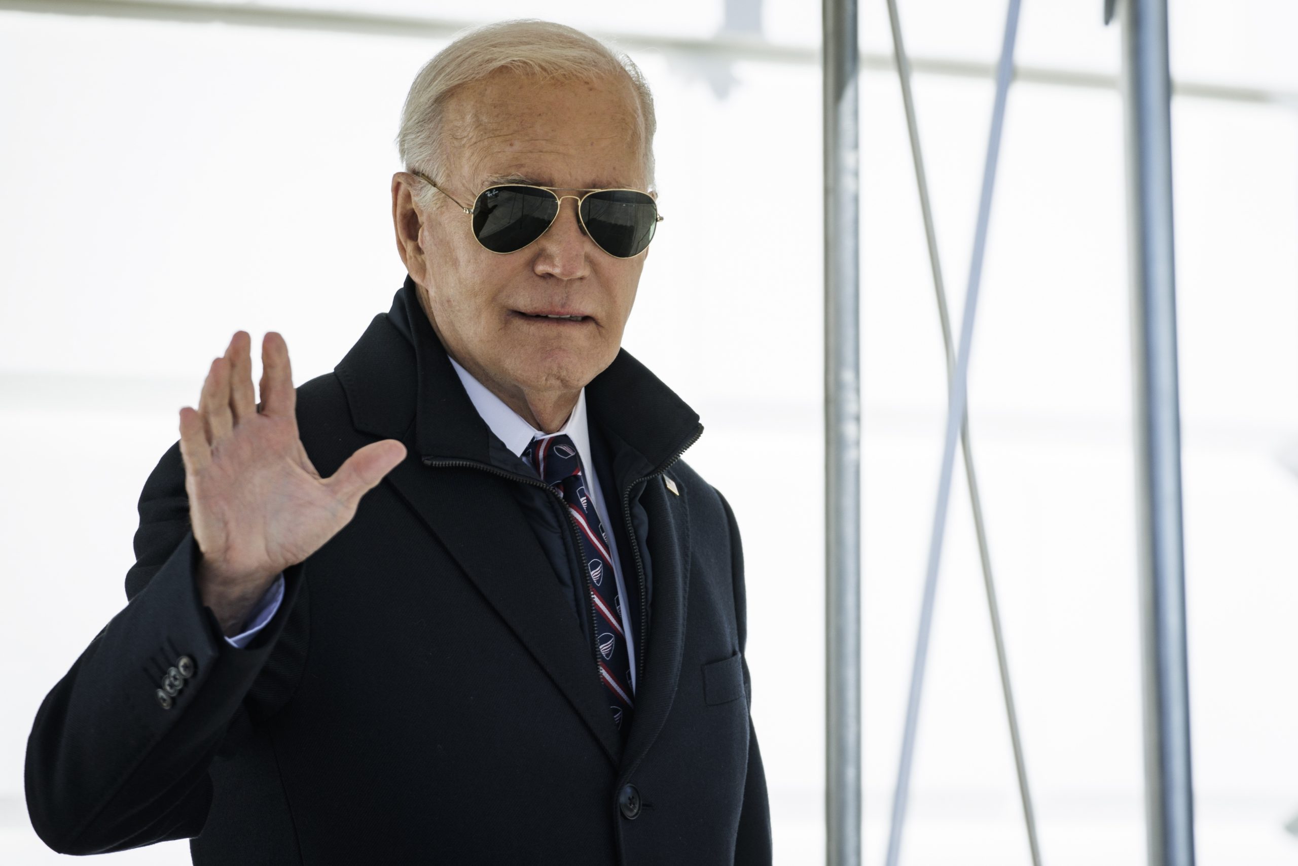 Biden acusa Trump de retórica nazi e de tolerar “violência política”