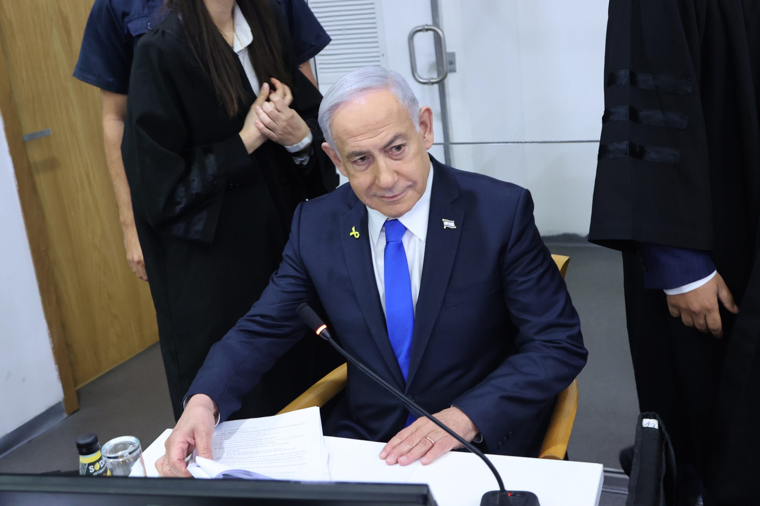Tribunal israelita aceita adiar julgamento de Netanyahu devido à guerra