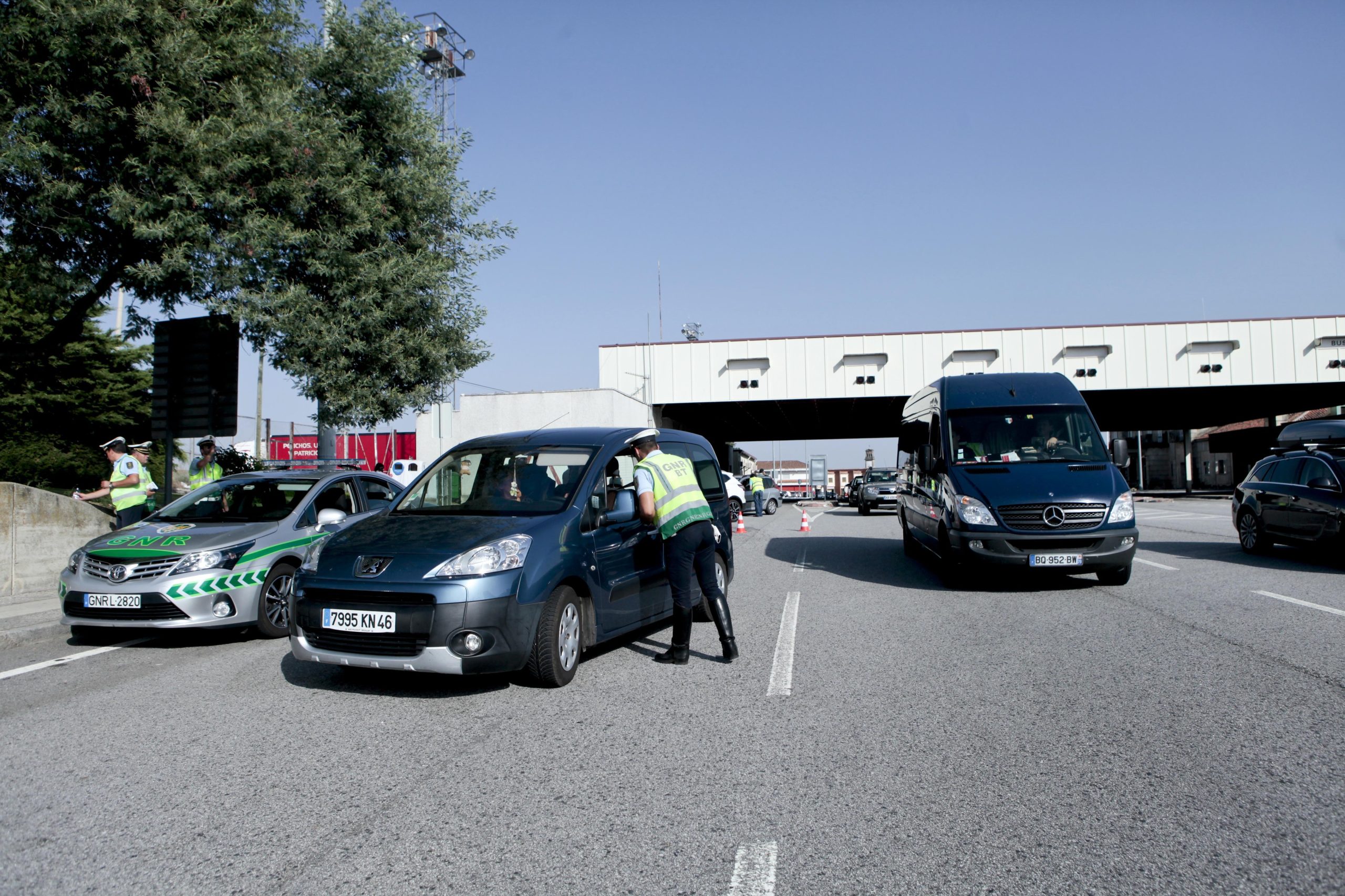 GNR e Guarda Civil registam nove infrações graves na fronteira de Chaves