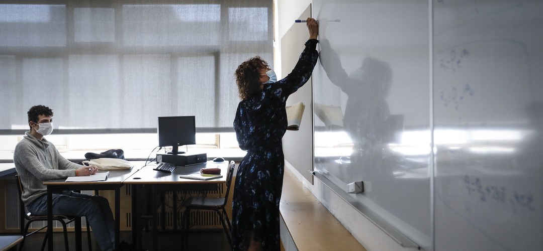 Salários dos docentes aumentaram na OCDE mas diminuíram em Portugal
