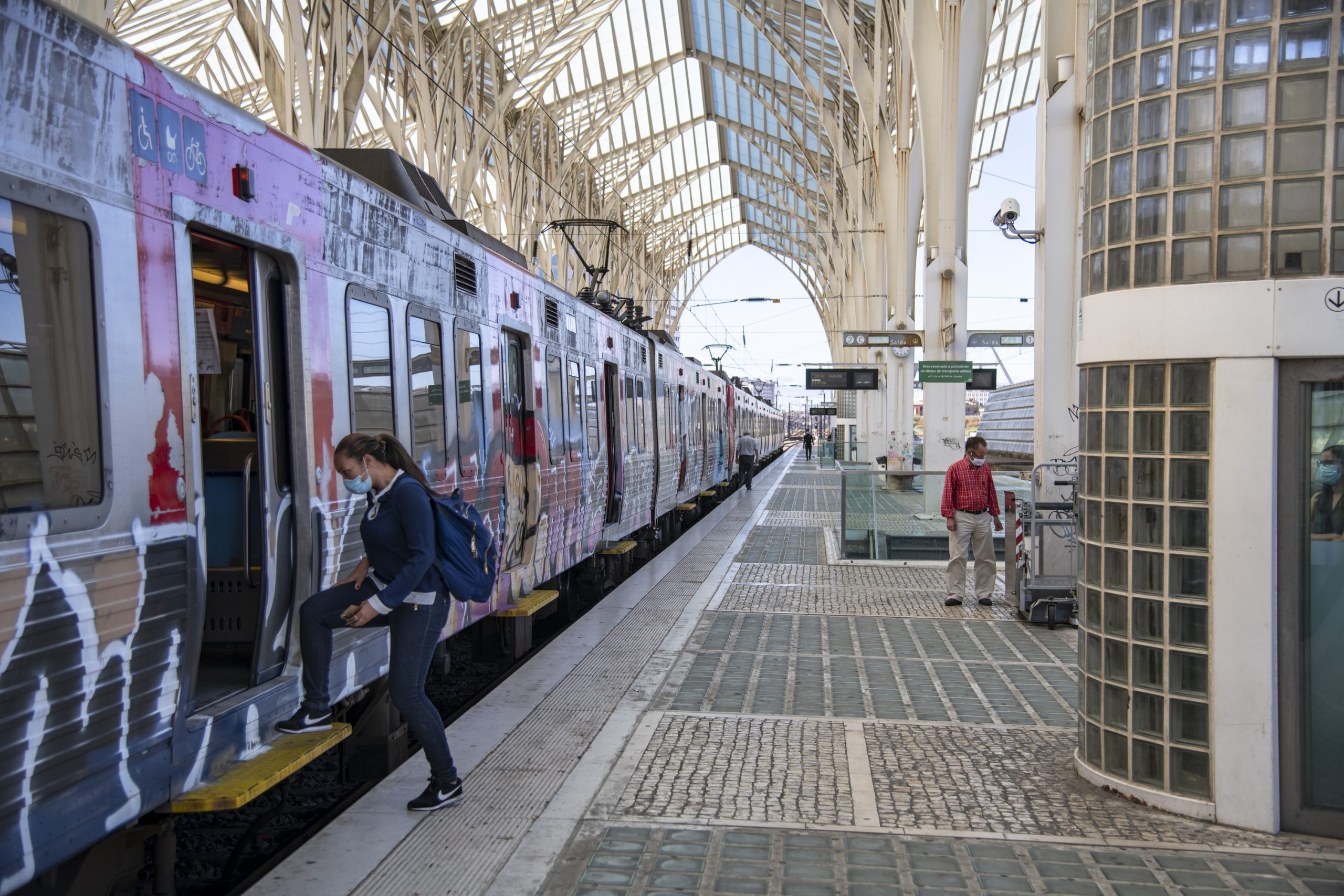 OE2021: Aprovada verba de 130 milhões de euros para reforçar oferta de transportes face à pandemia