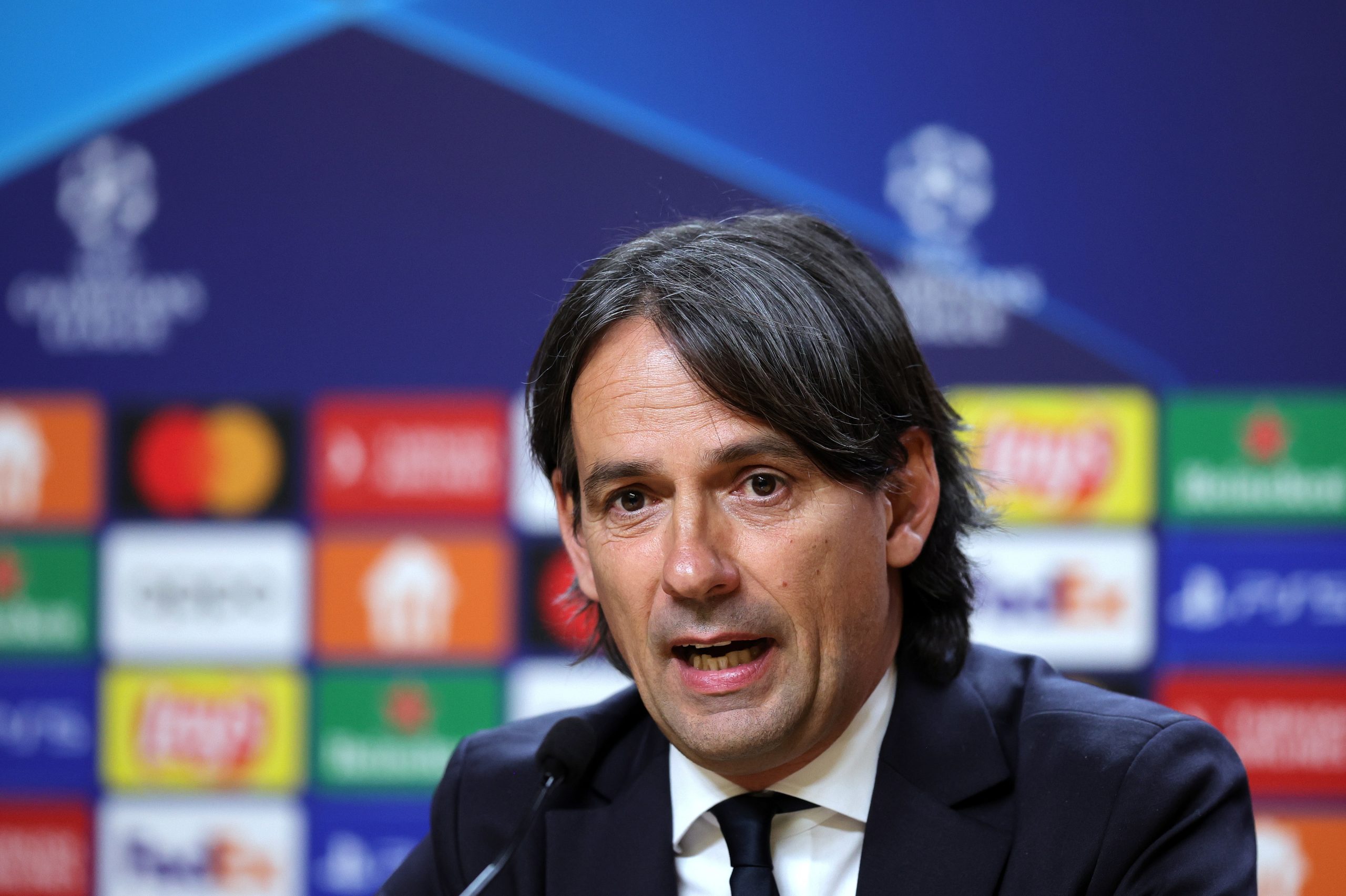 Técnico do Inter Milão frisa vontade de arriscar no reencontro com FC Porto