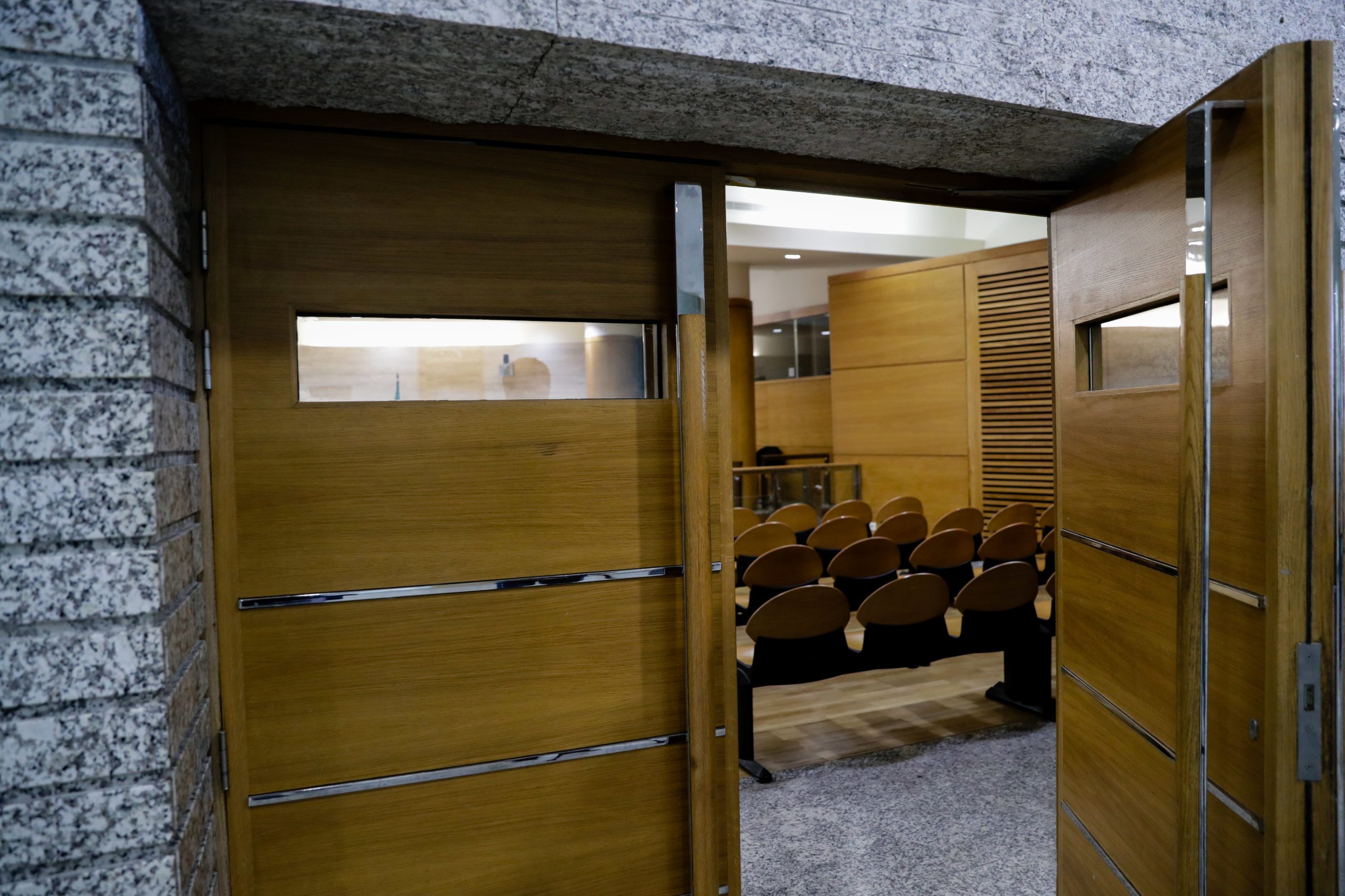 Autores de homicídio, sequestro, roubo e violação na Lourinhã condenados à pena máxima